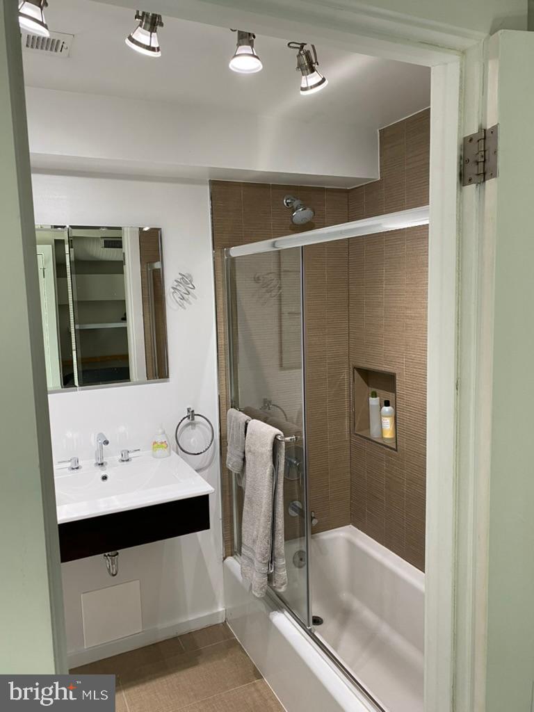 DUPONT - Residential Lease