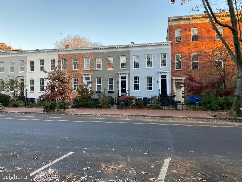 DUPONT - Residential Lease
