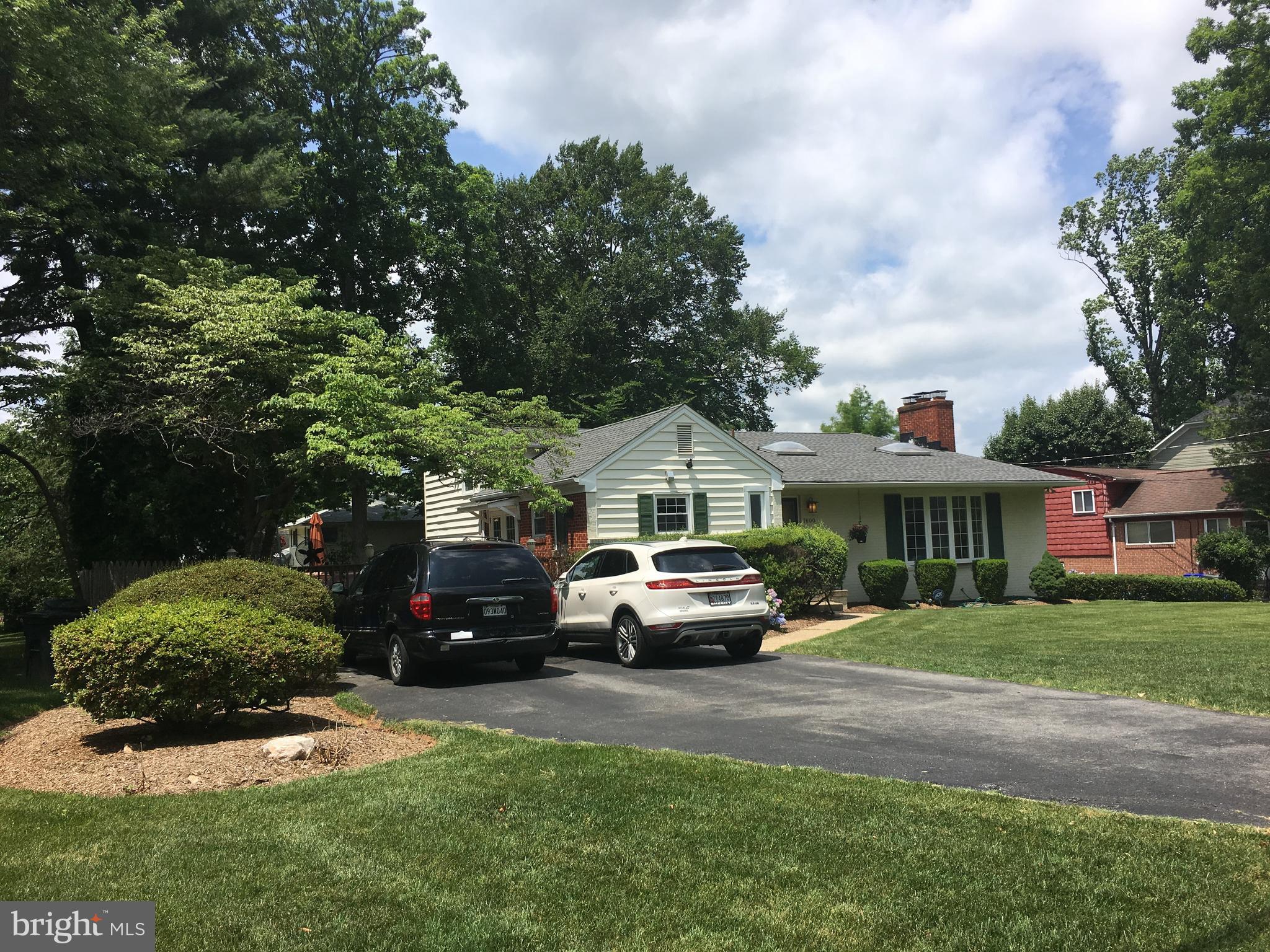 OAKWOOD KNOLLS - Residential Lease