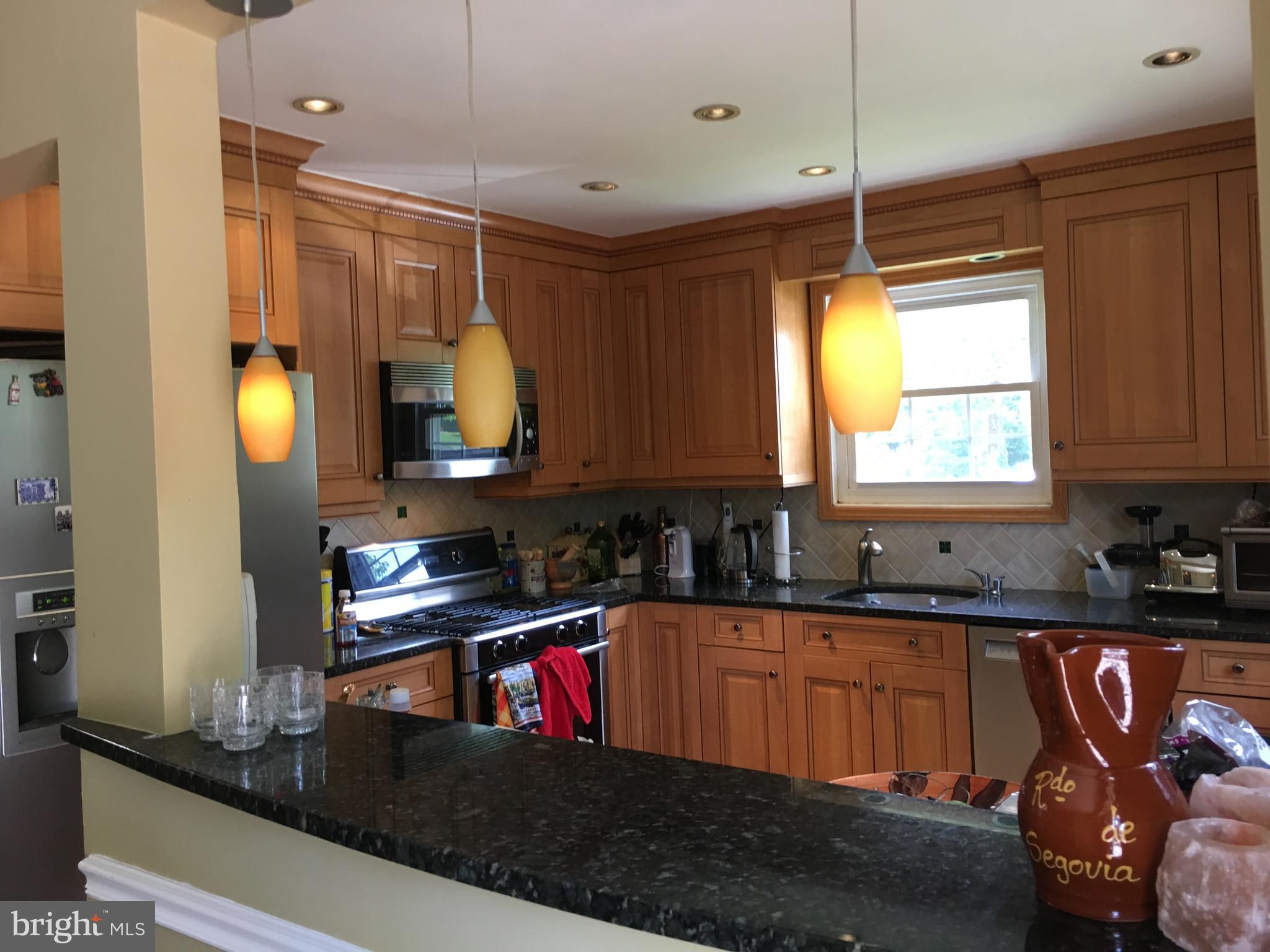 OAKWOOD KNOLLS - Residential Lease