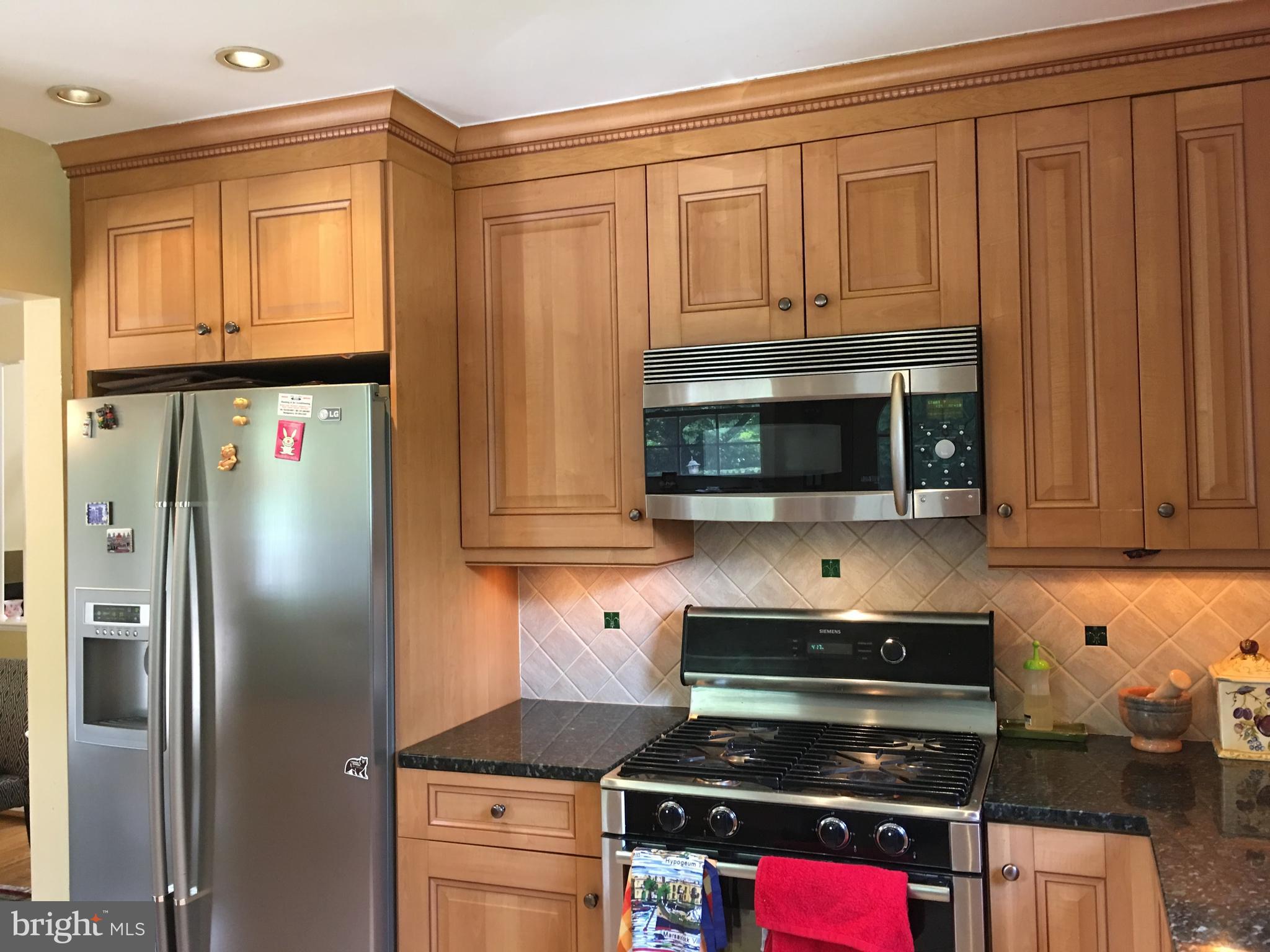 OAKWOOD KNOLLS - Residential Lease