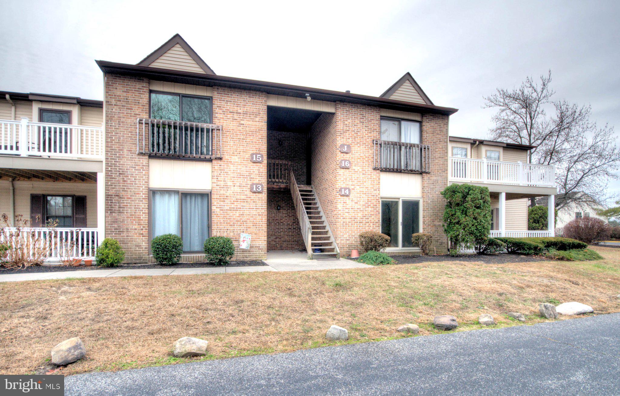 14 PICKWICK PLACE