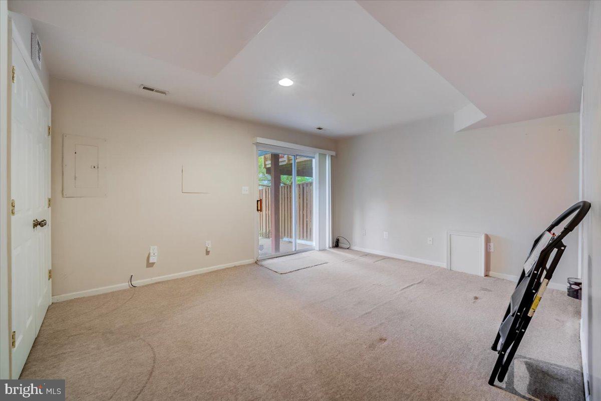 KINGS GRANT - Residential