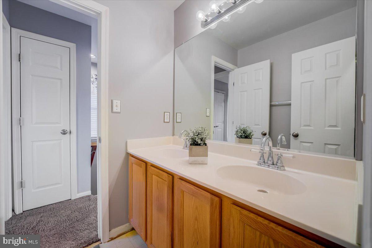 KINGS GRANT - Residential