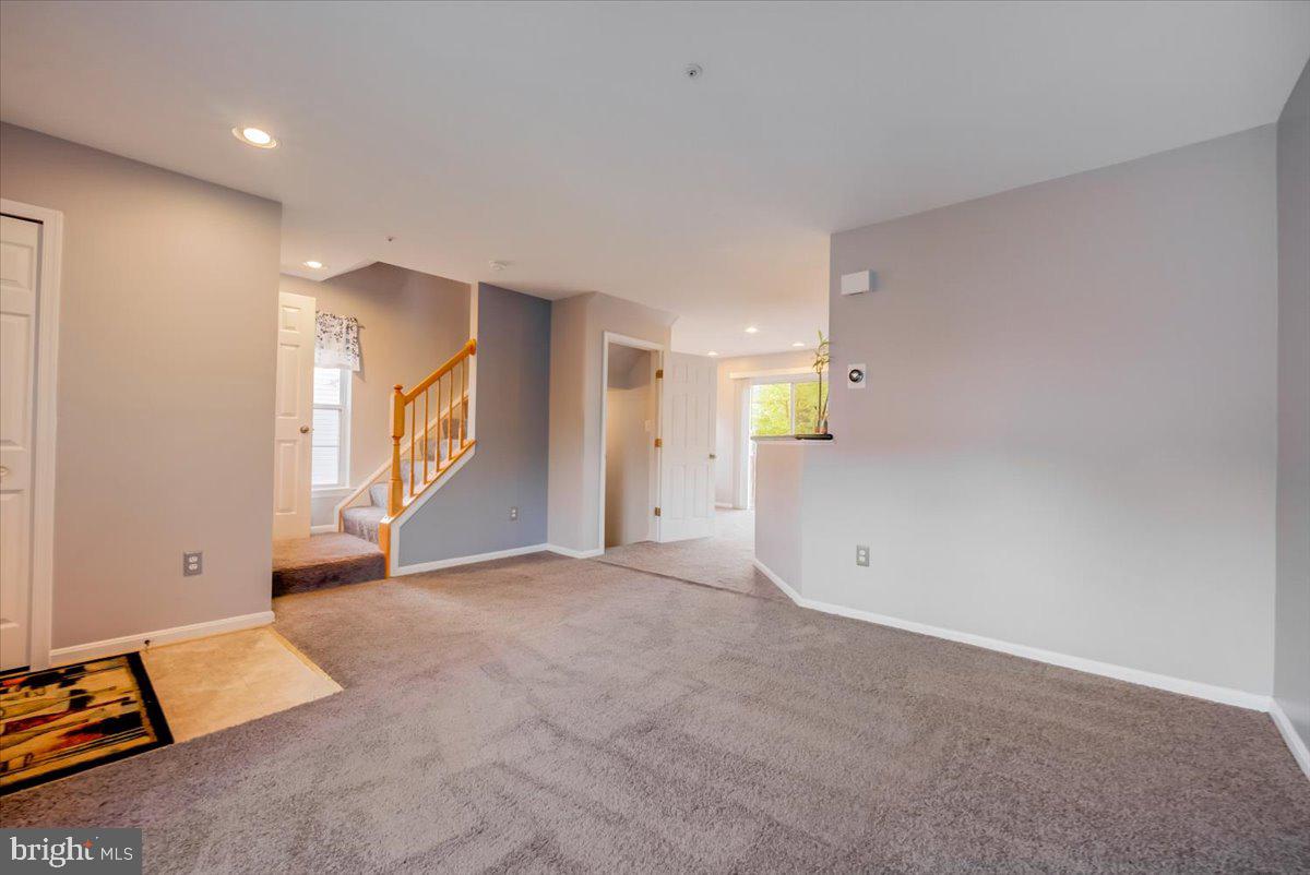 KINGS GRANT - Residential