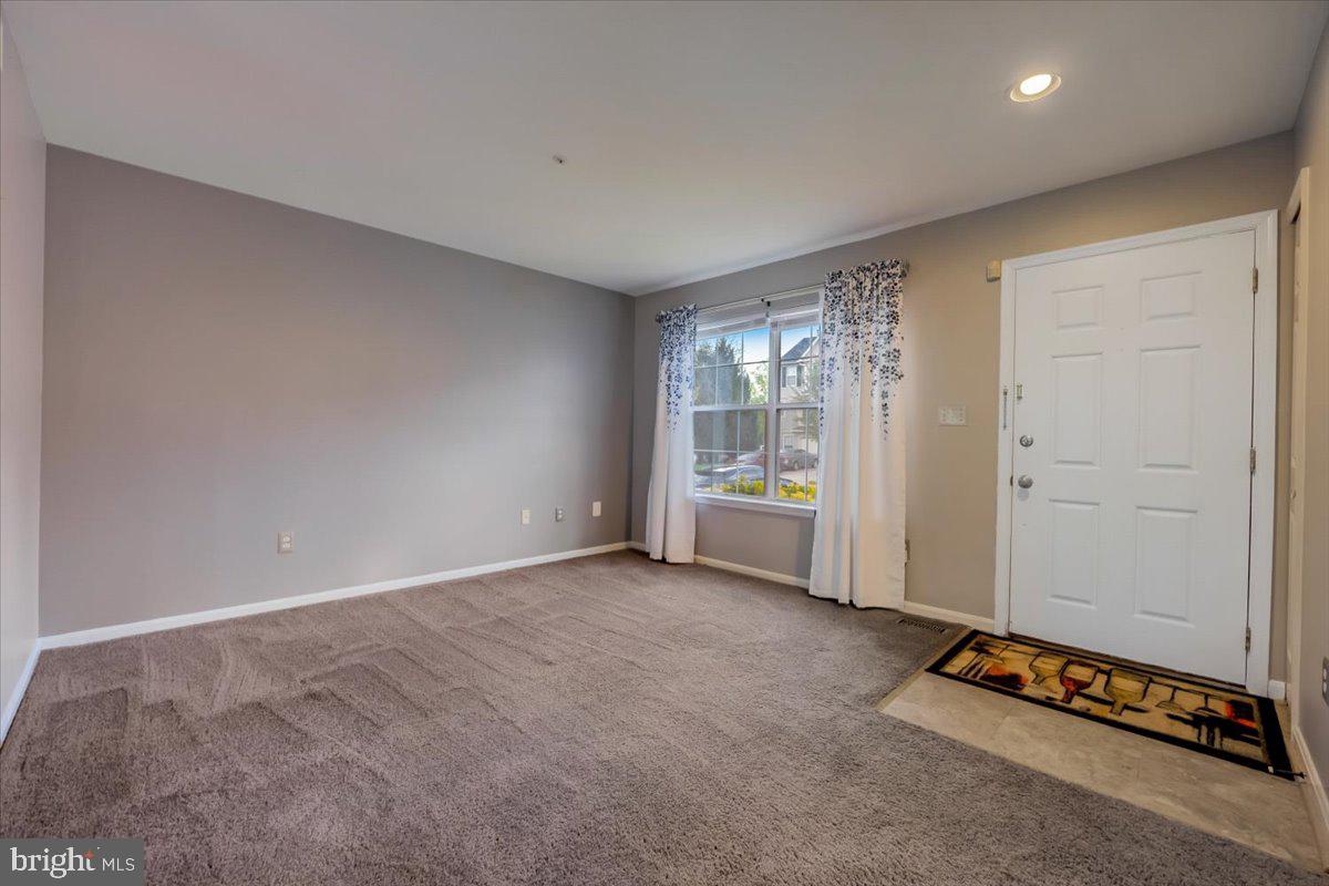 KINGS GRANT - Residential