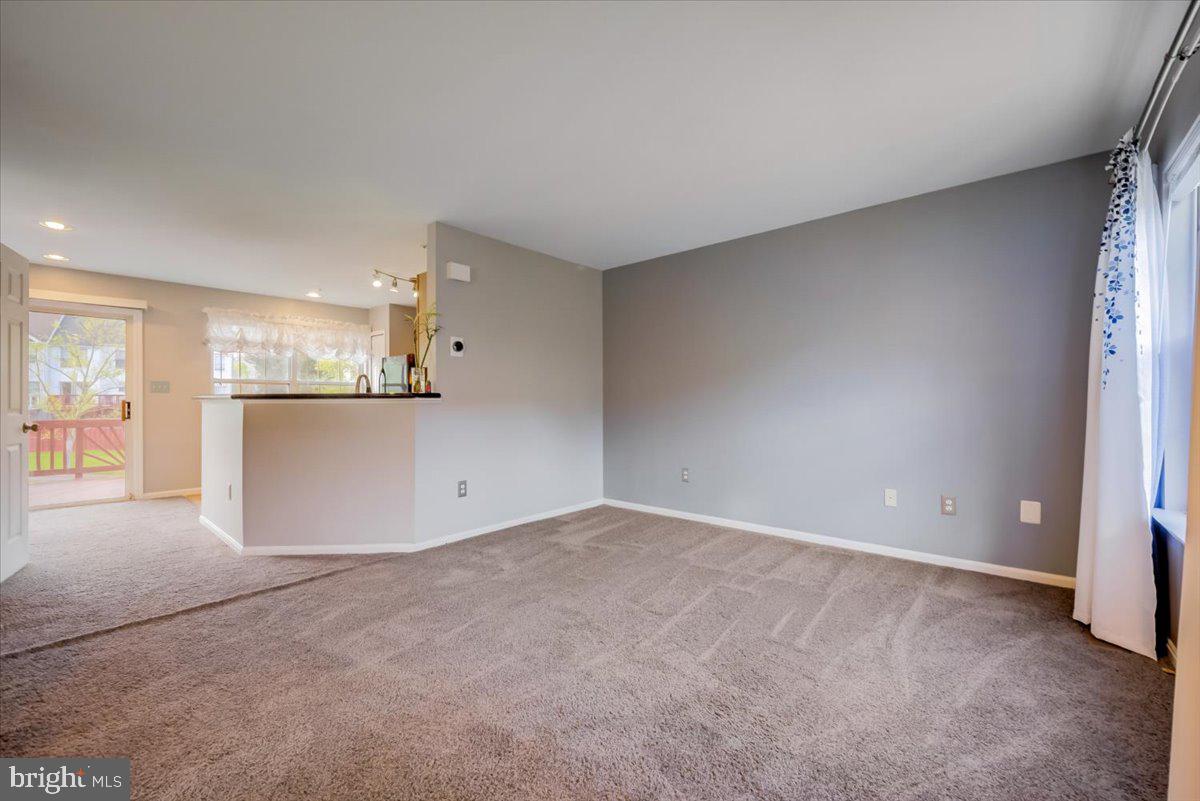 KINGS GRANT - Residential