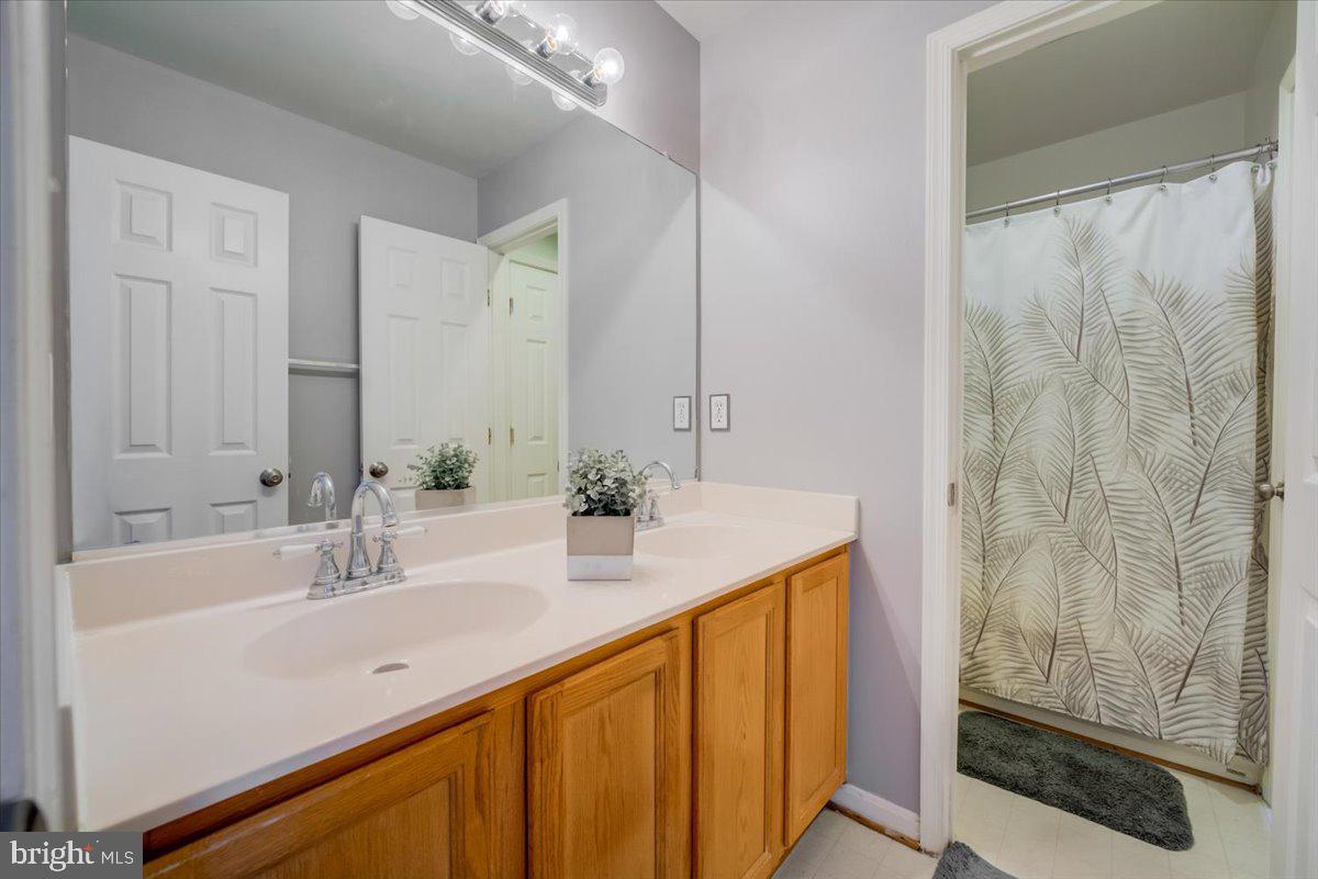 KINGS GRANT - Residential