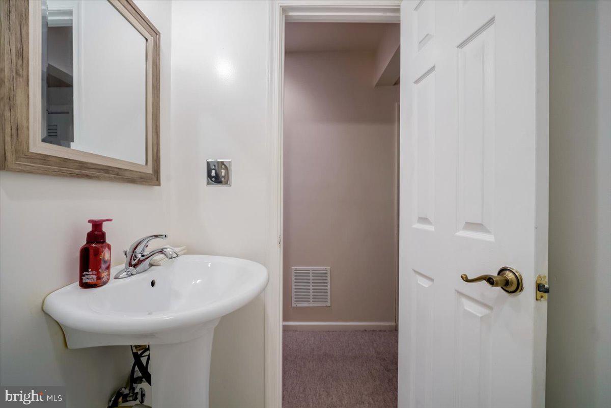 KINGS GRANT - Residential