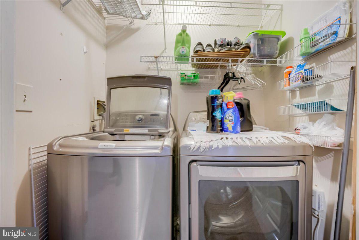 KINGS GRANT - Residential