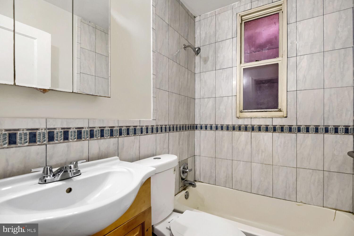 MADISON EASTEND - Residential