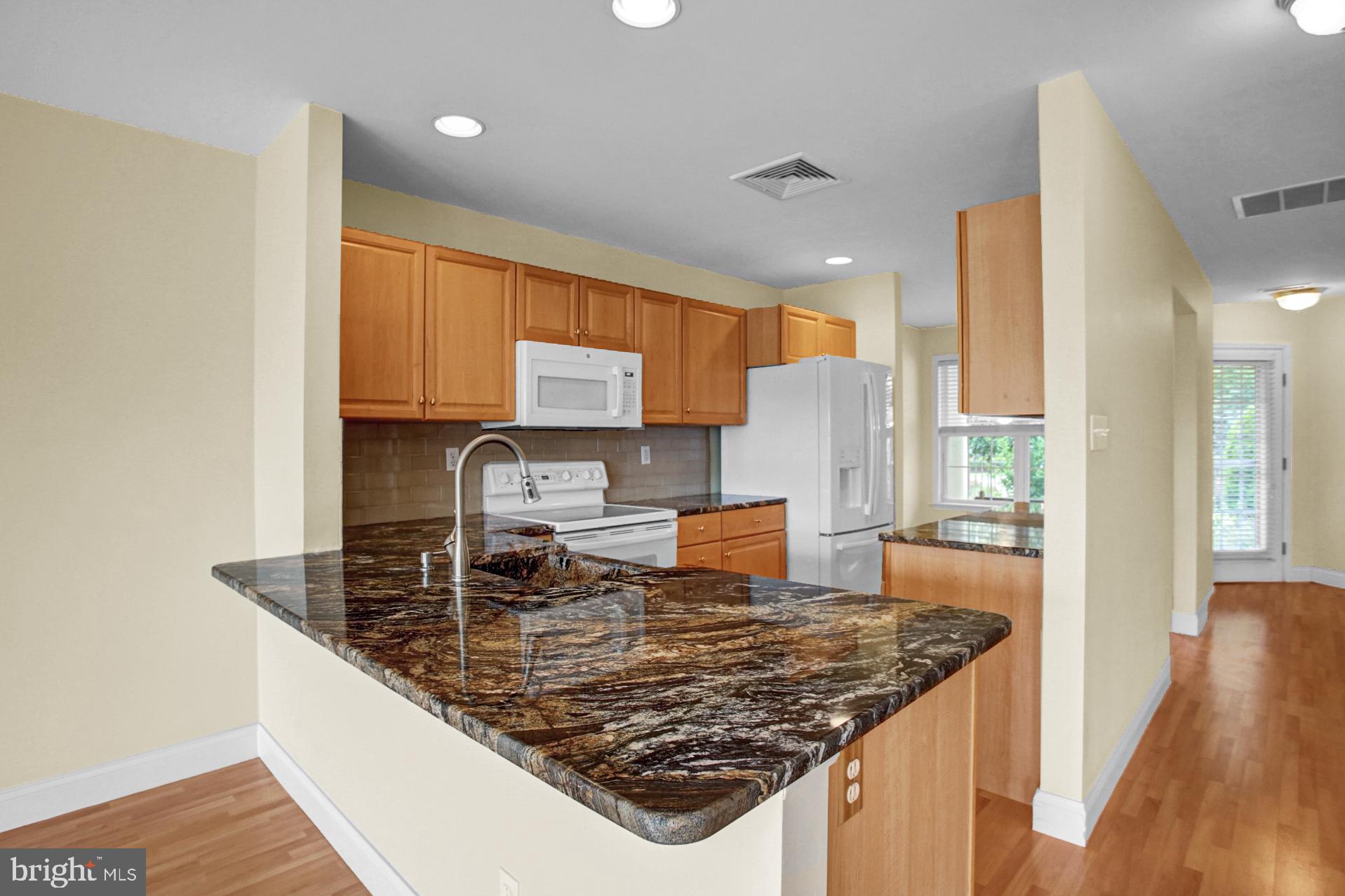 OAK HILL - Residential