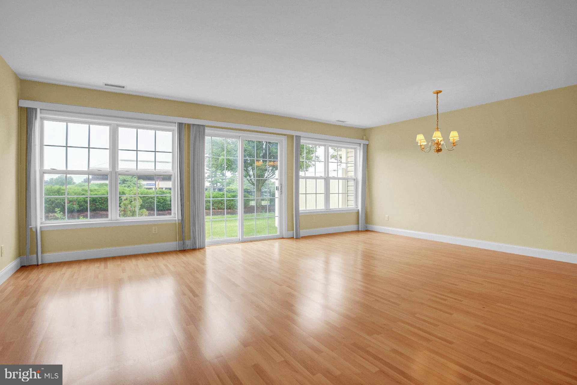 OAK HILL - Residential