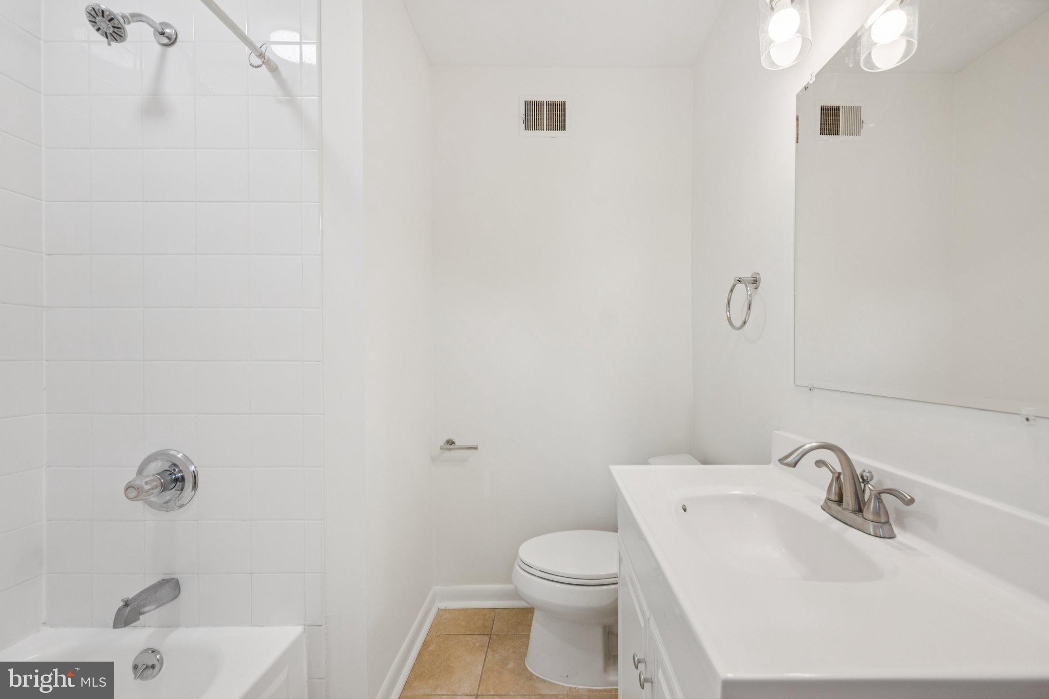 WATKINS GLEN - Residential Lease