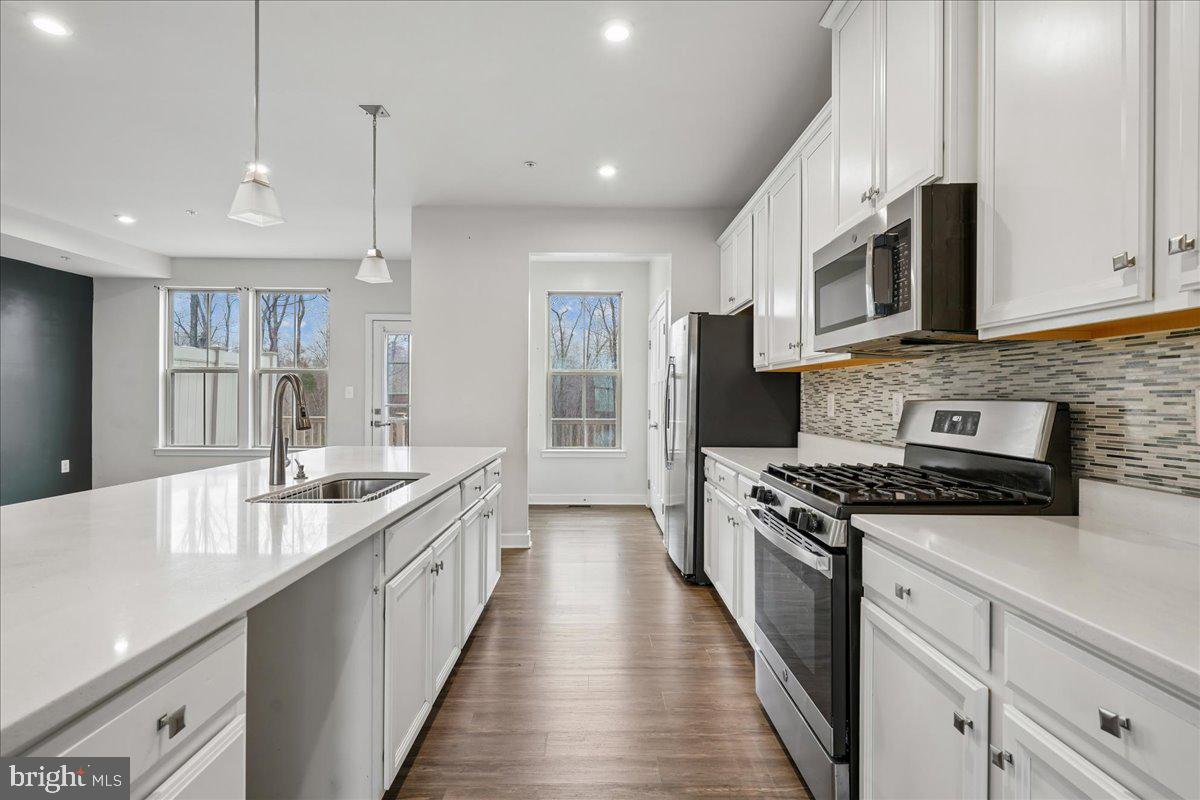 TIMOTHY BRANCH TOWNS - Residential