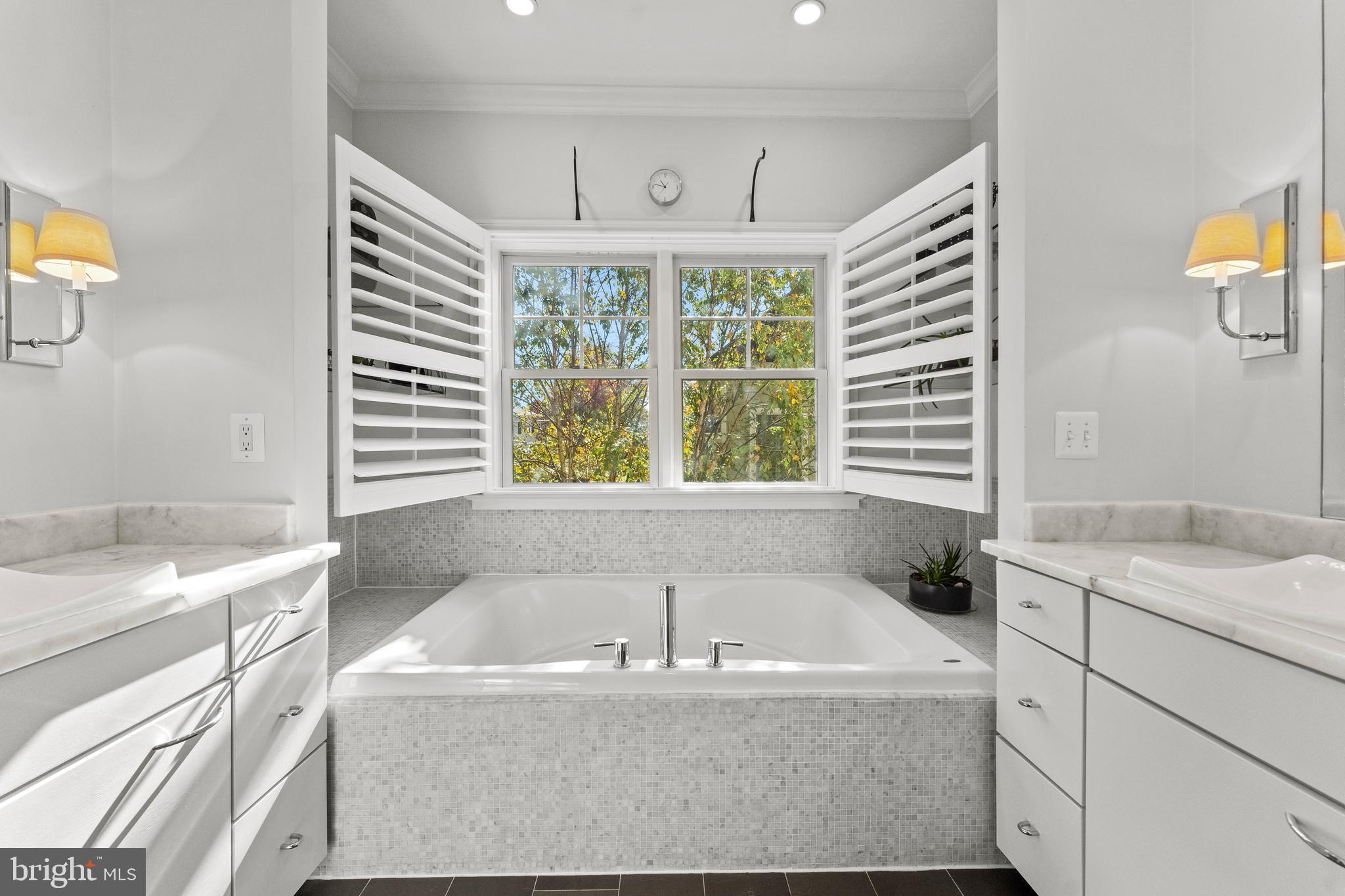 LACEY FOREST - Residential