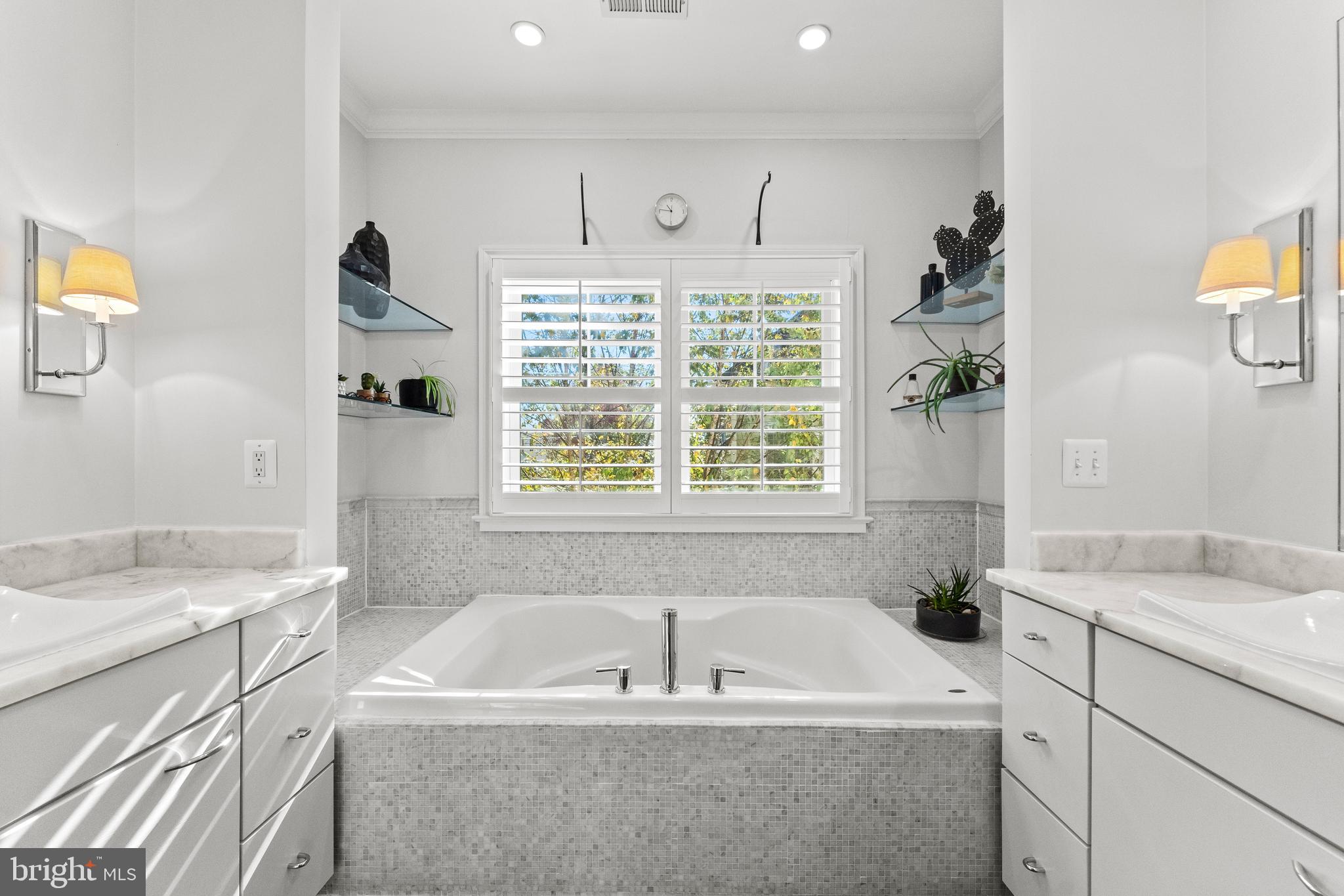 LACEY FOREST - Residential