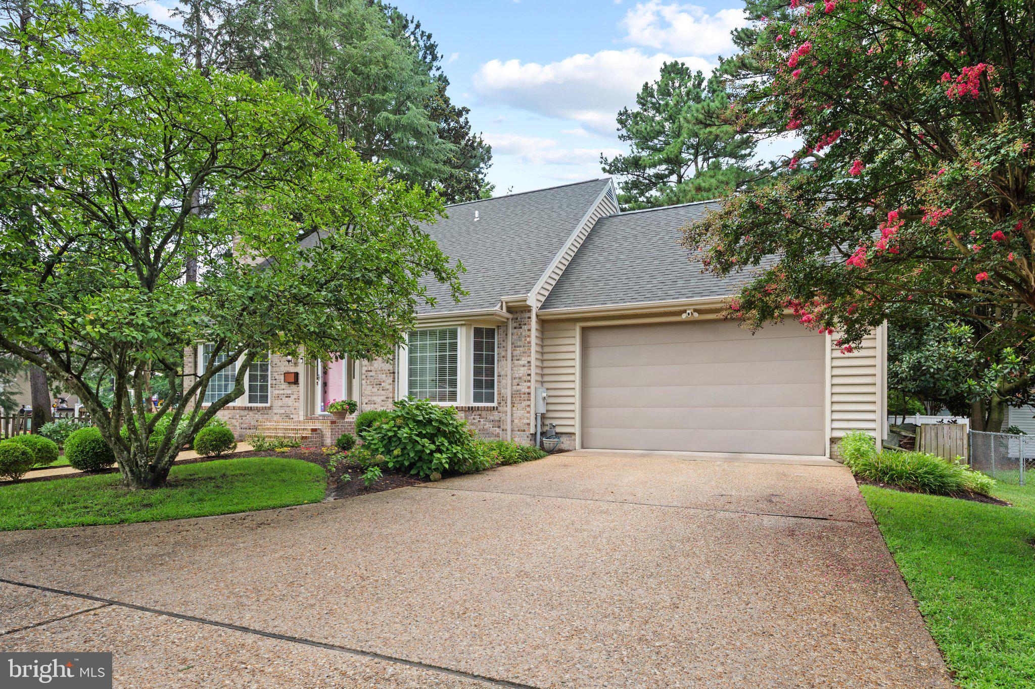 602 CRESTVIEW LANE