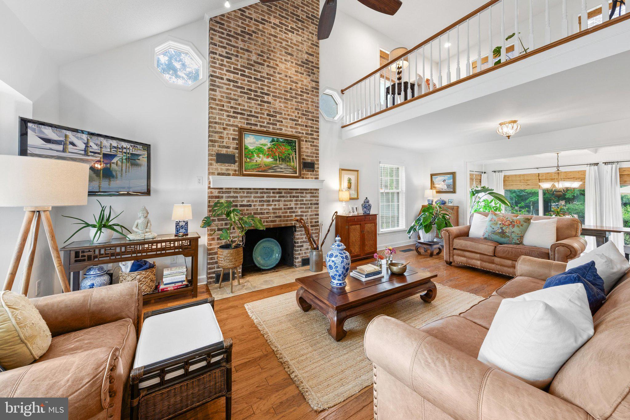 602 CRESTVIEW LANE