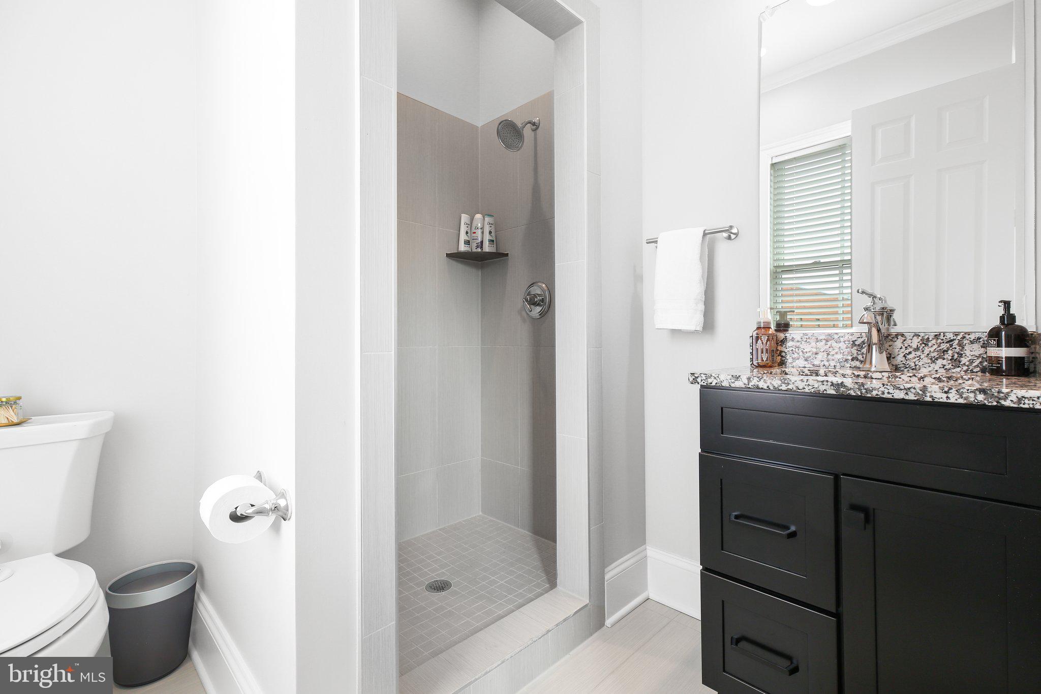 AMELIA SQUARE - Residential