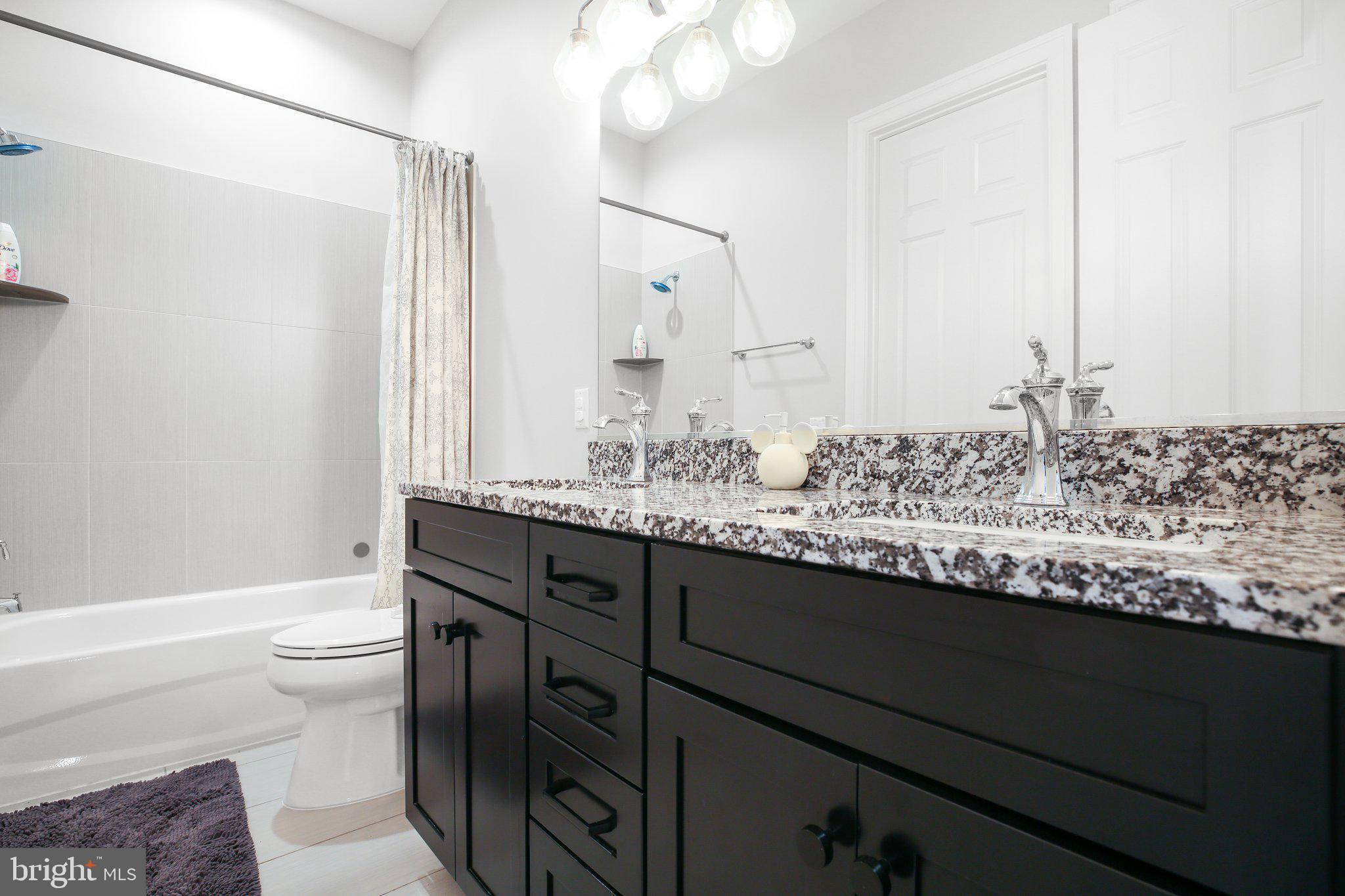 AMELIA SQUARE - Residential