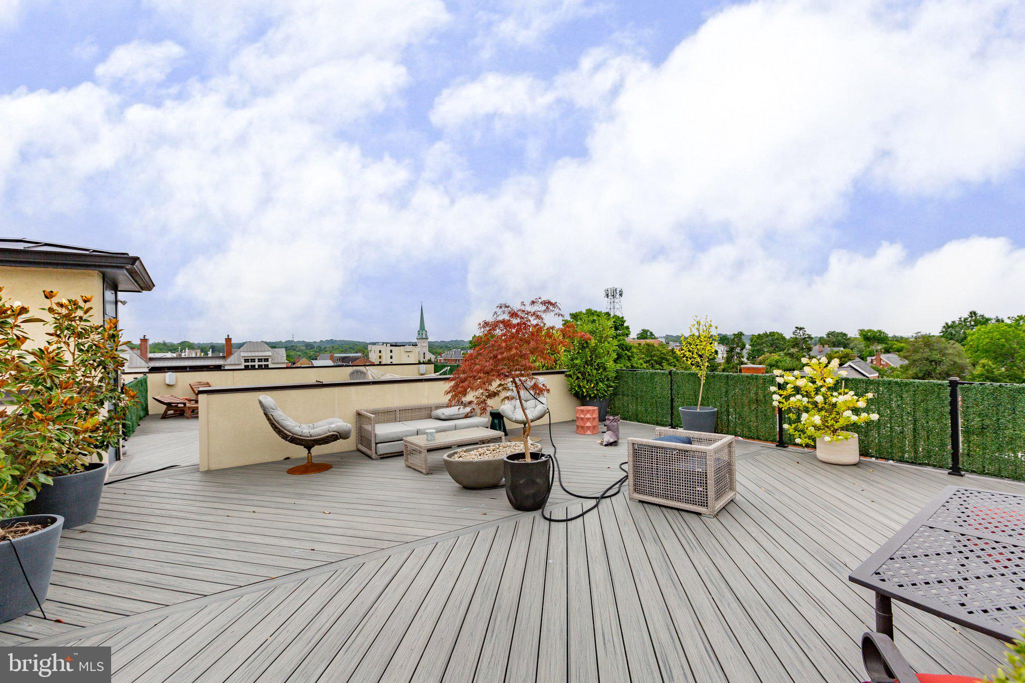 AMELIA SQUARE - Residential