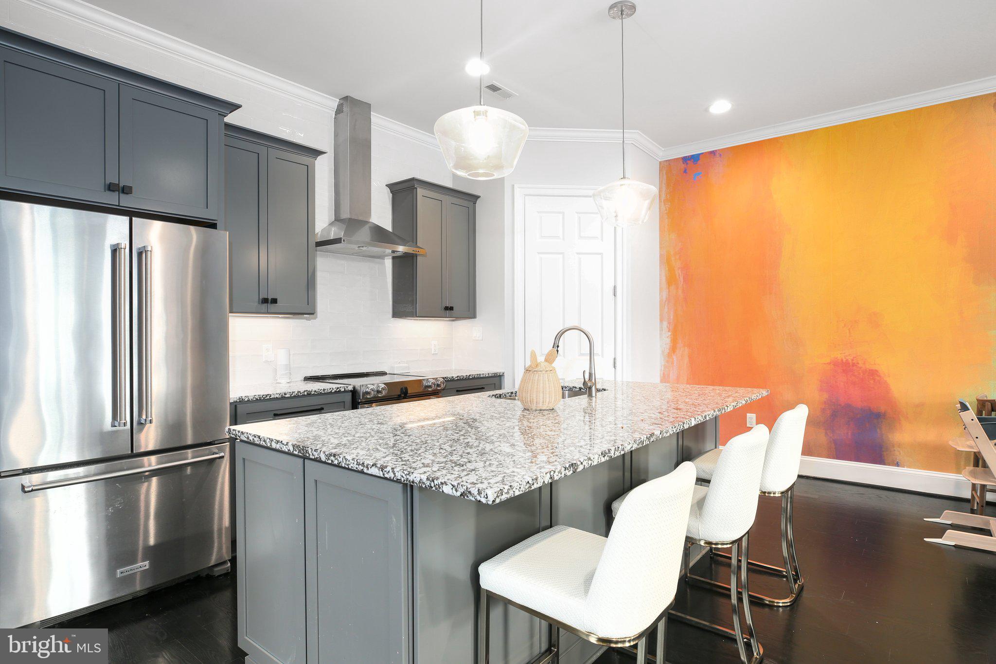 AMELIA SQUARE - Residential