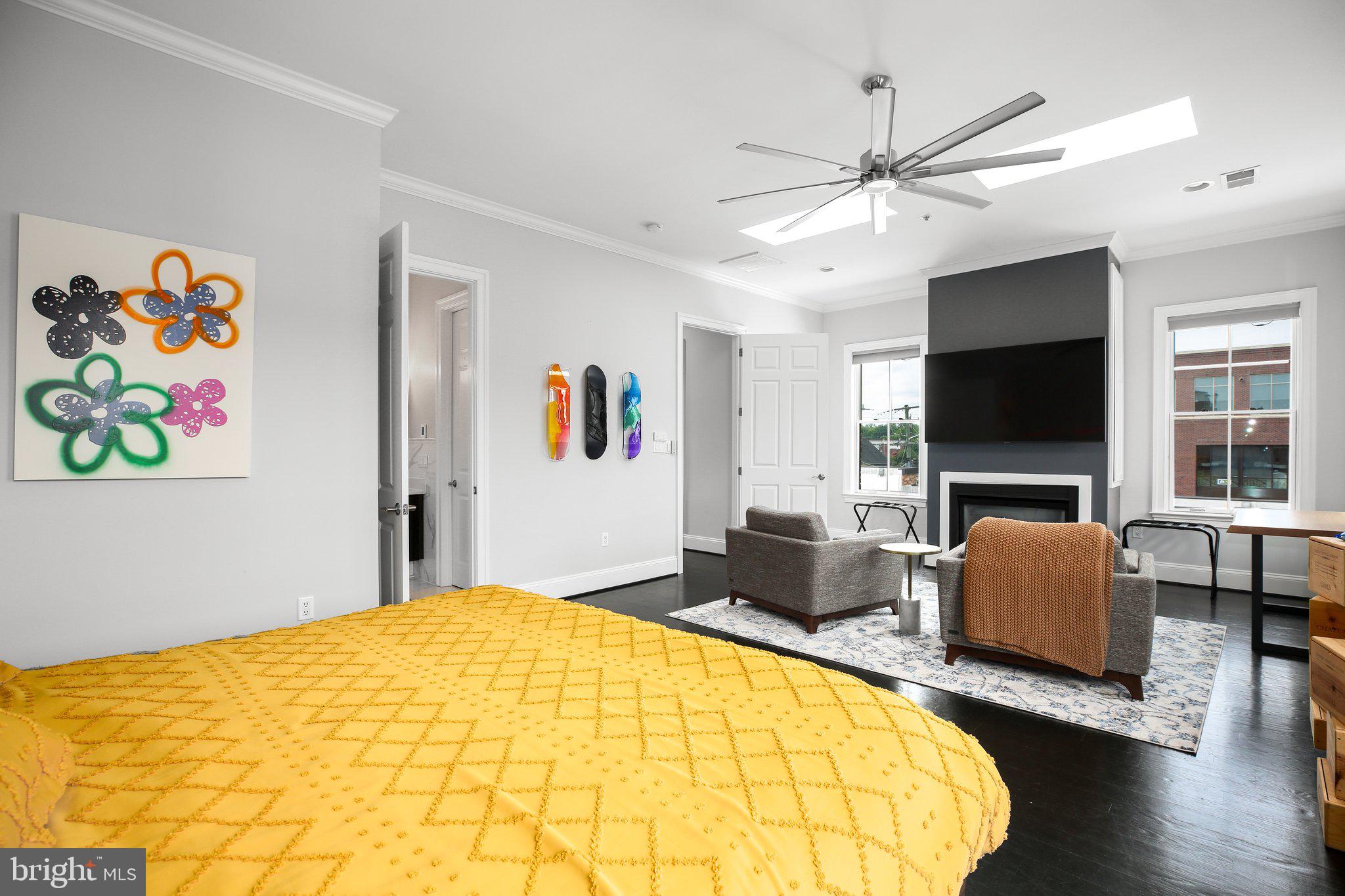 AMELIA SQUARE - Residential