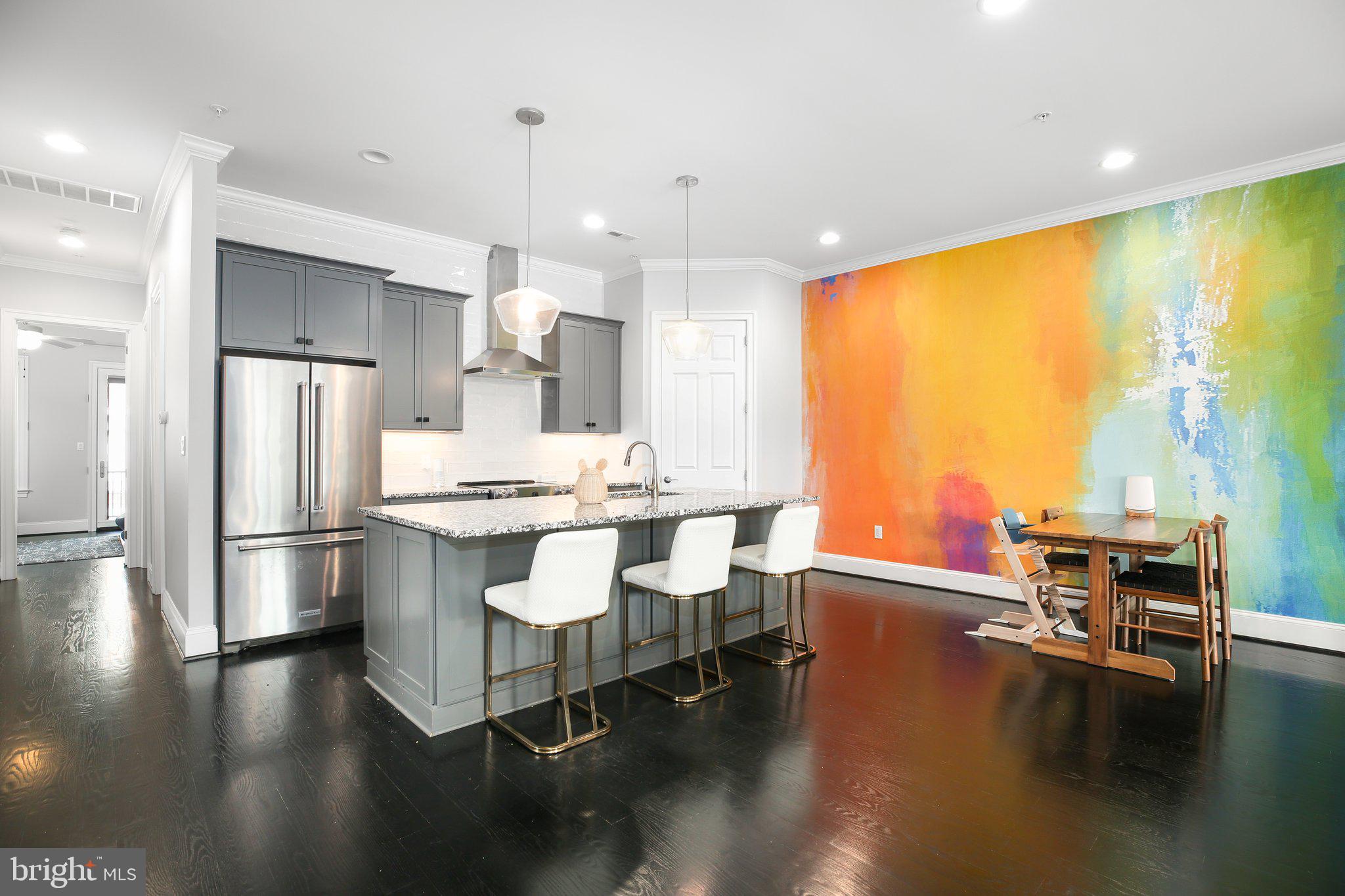 AMELIA SQUARE - Residential