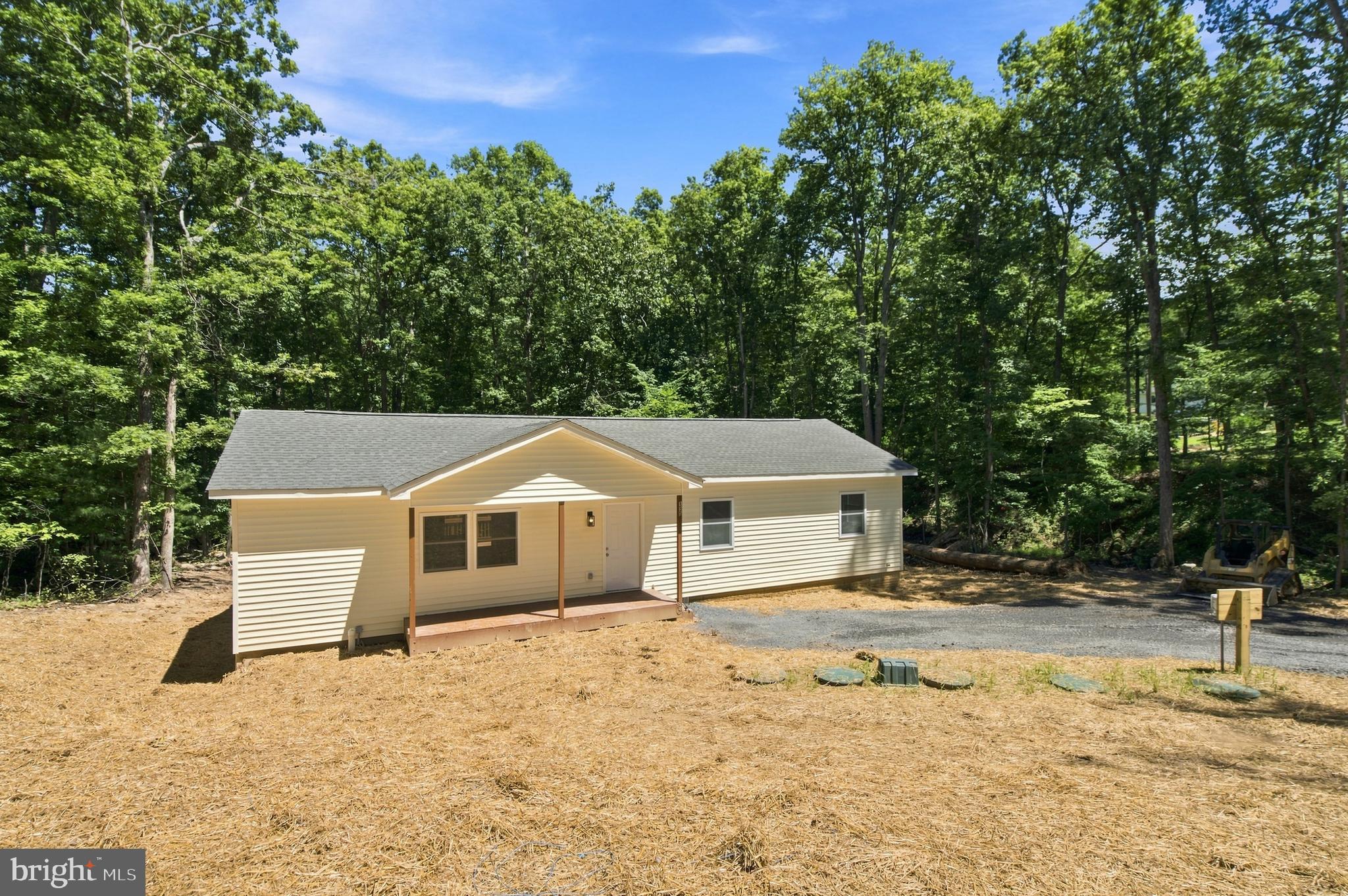 135 YARNELL COURT