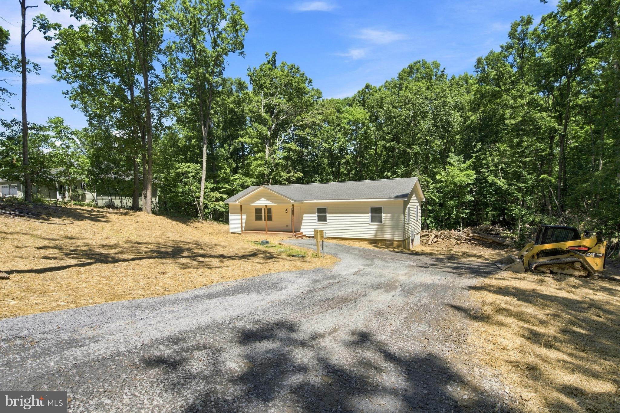 135 YARNELL COURT