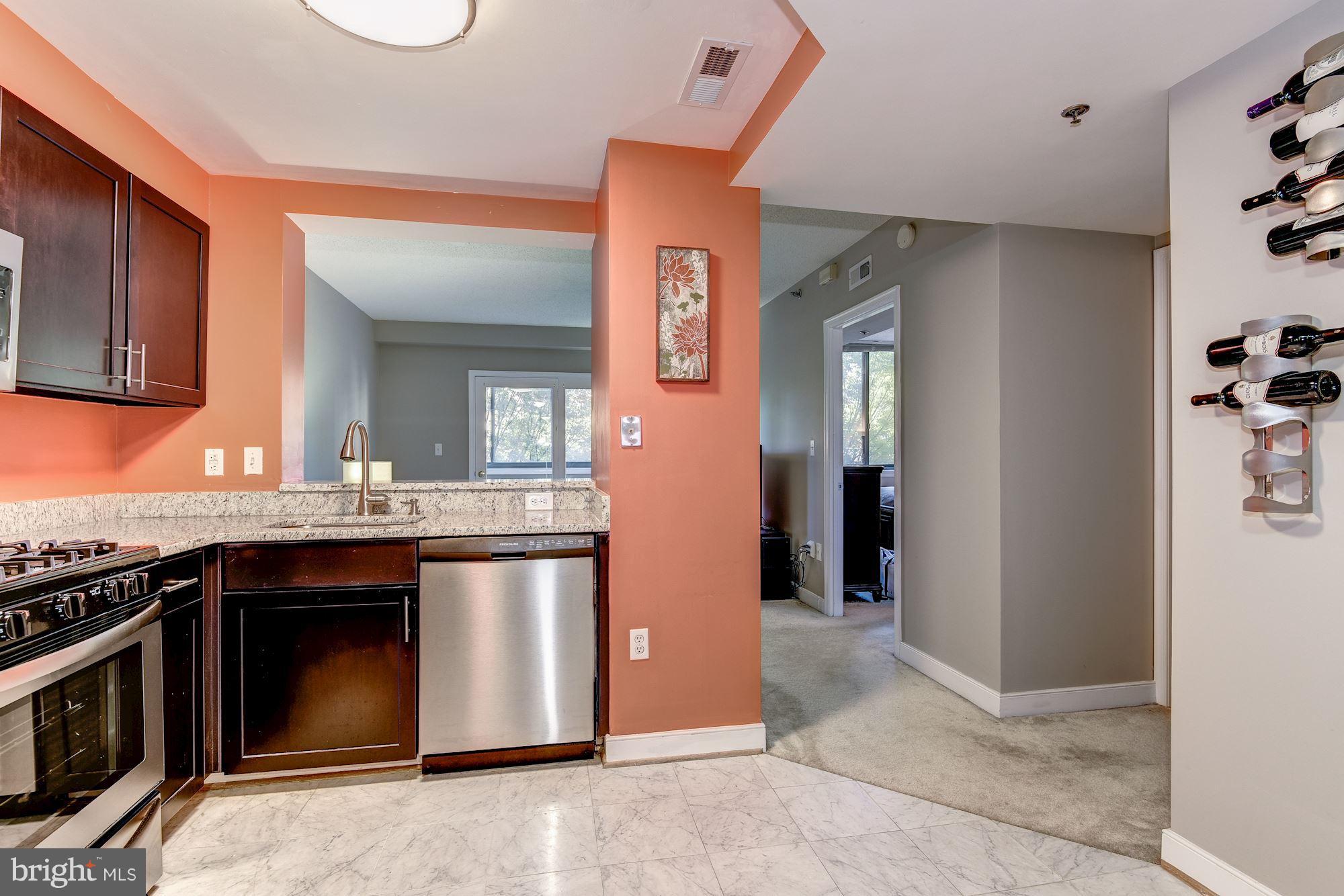 WINDSOR PLAZA - Residential