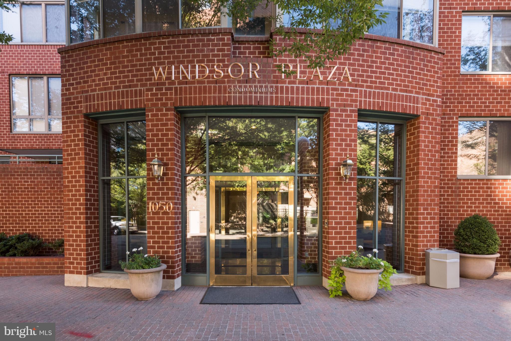 WINDSOR PLAZA - Residential