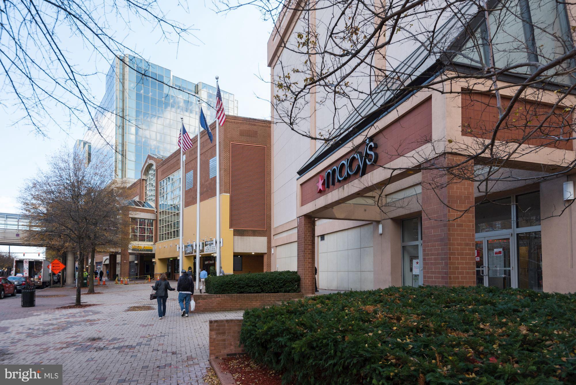 WINDSOR PLAZA - Residential