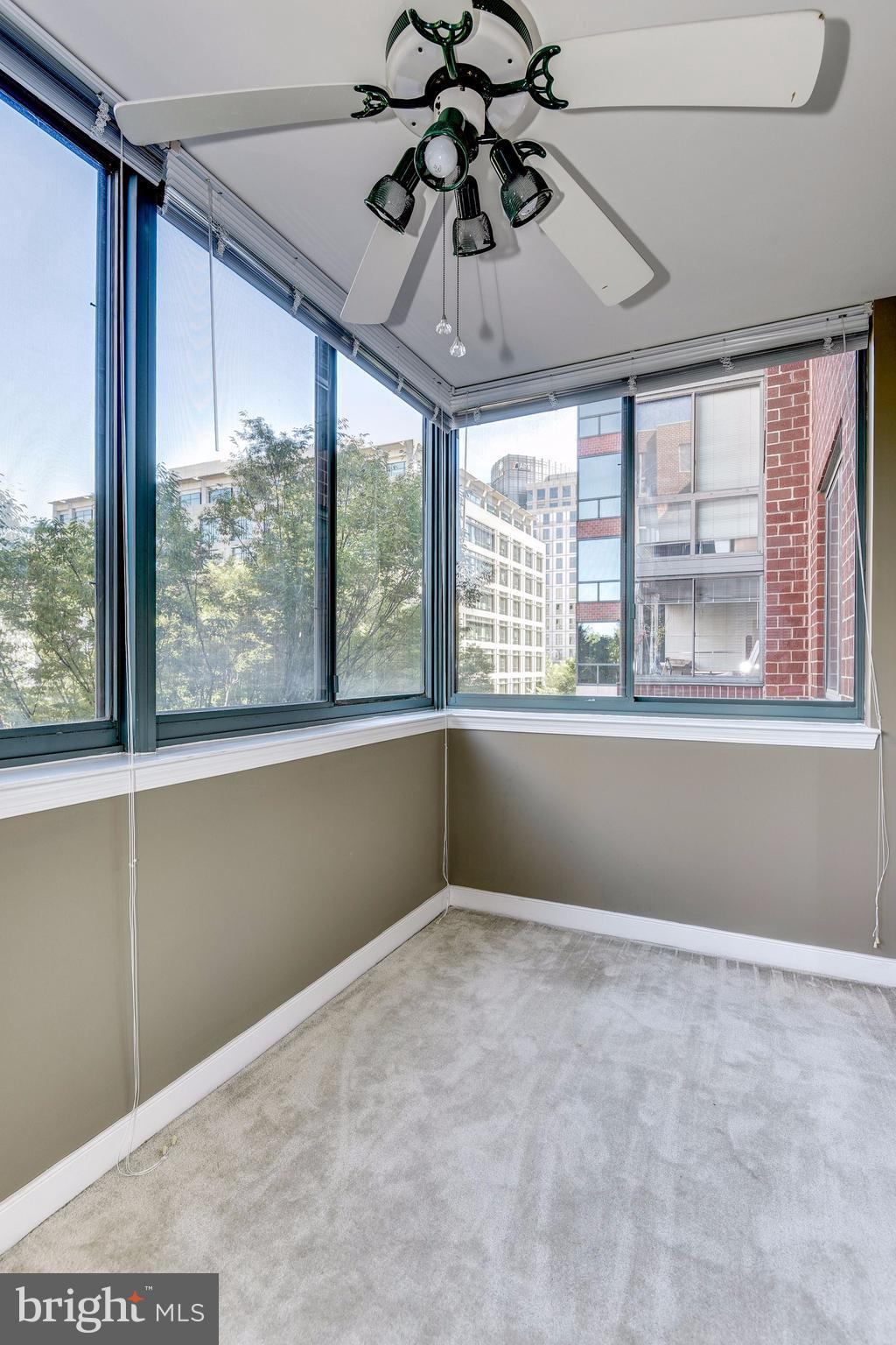 WINDSOR PLAZA - Residential