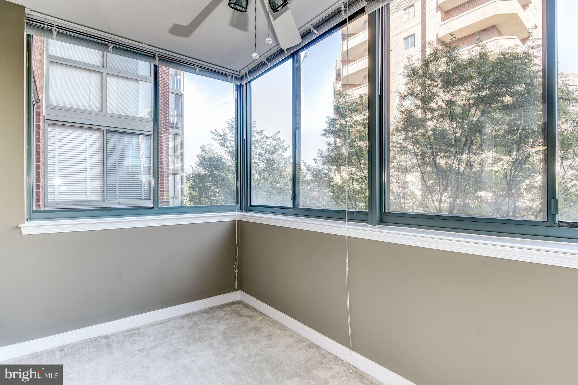 WINDSOR PLAZA - Residential