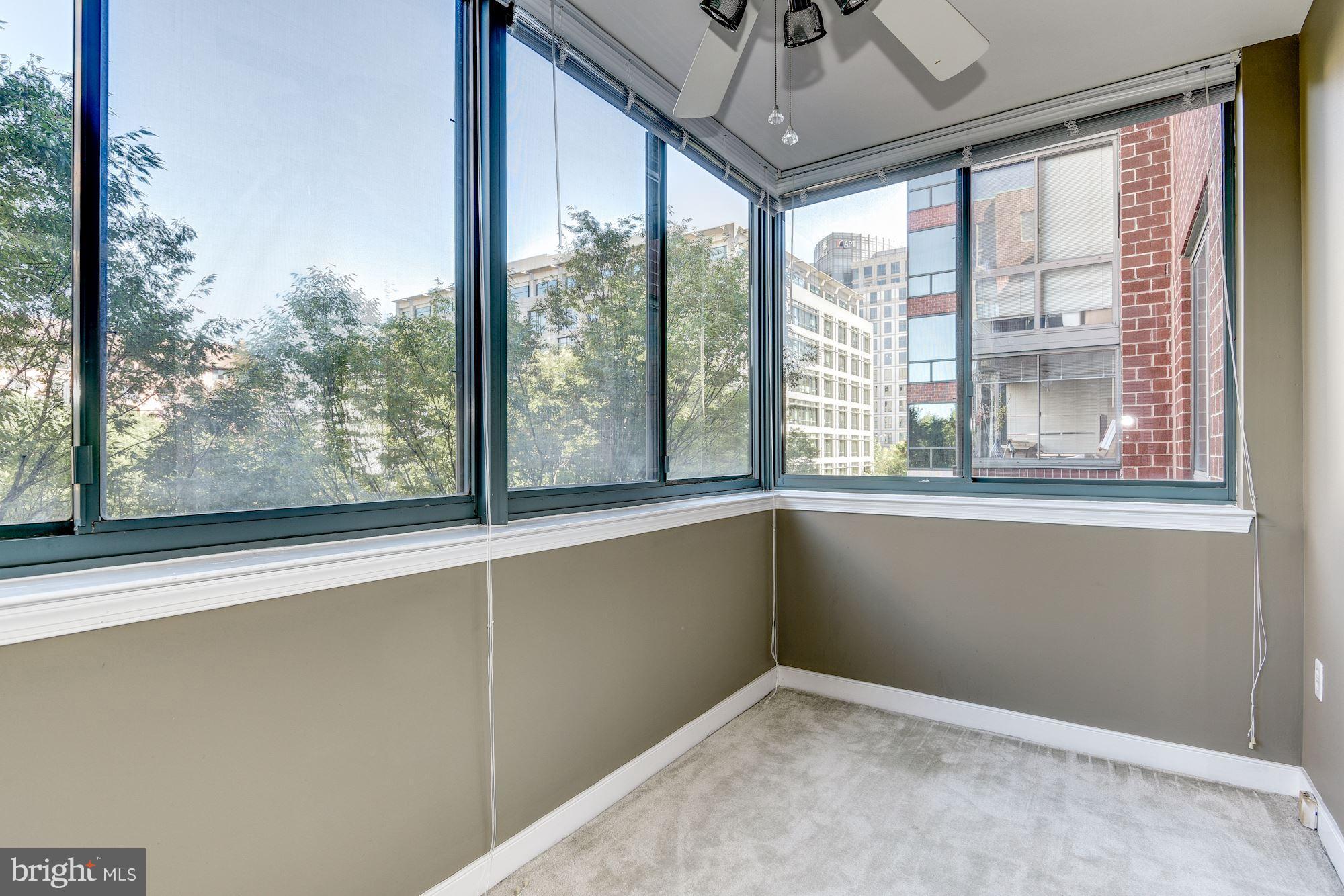 WINDSOR PLAZA - Residential