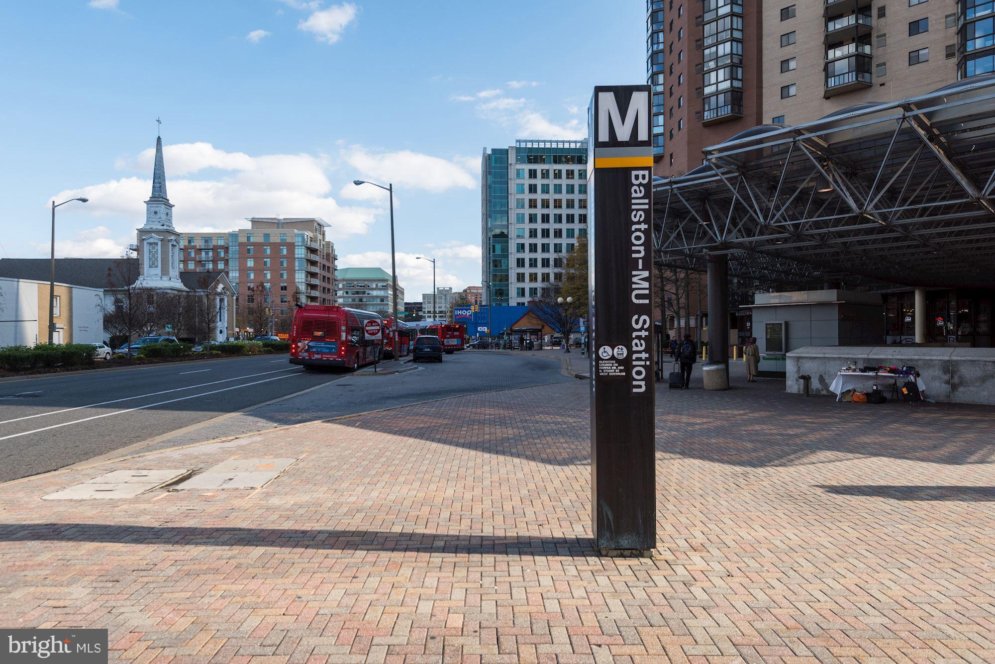 WINDSOR PLAZA - Residential