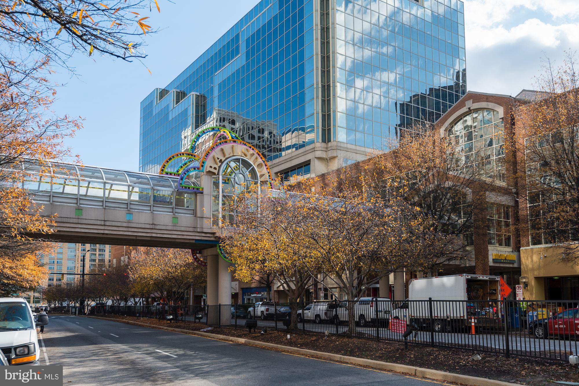 WINDSOR PLAZA - Residential