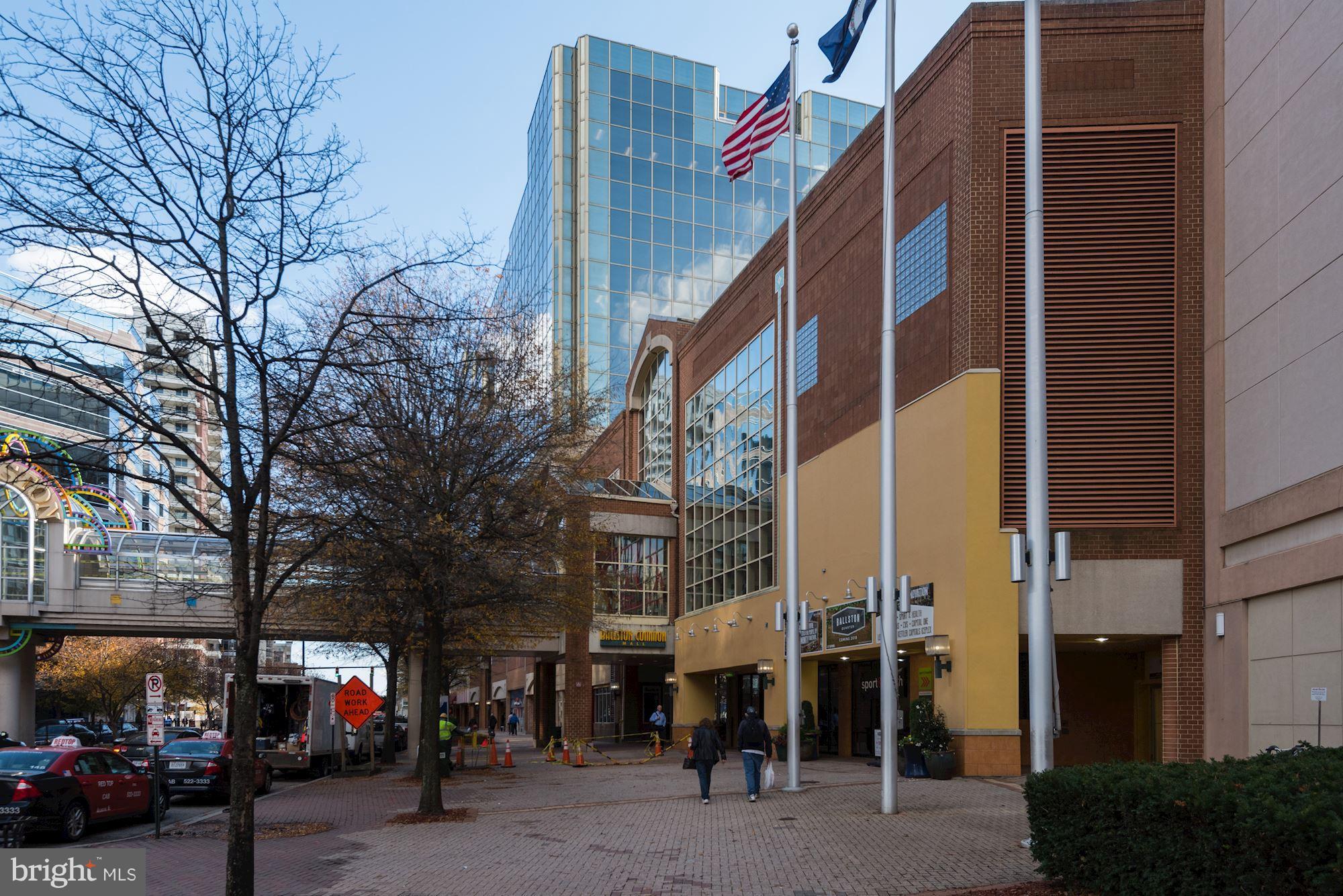 WINDSOR PLAZA - Residential