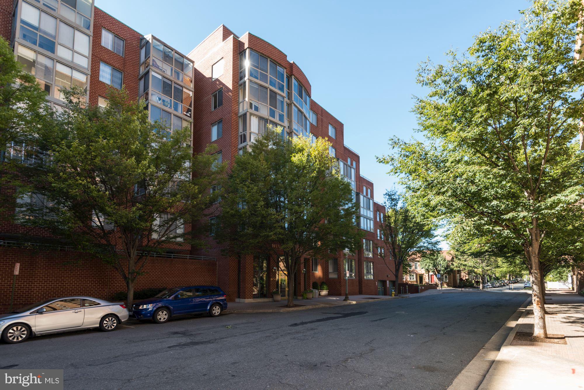 WINDSOR PLAZA - Residential