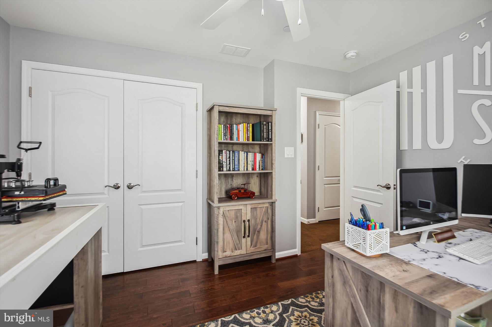 CARROLLTON MANOR - Residential Lease