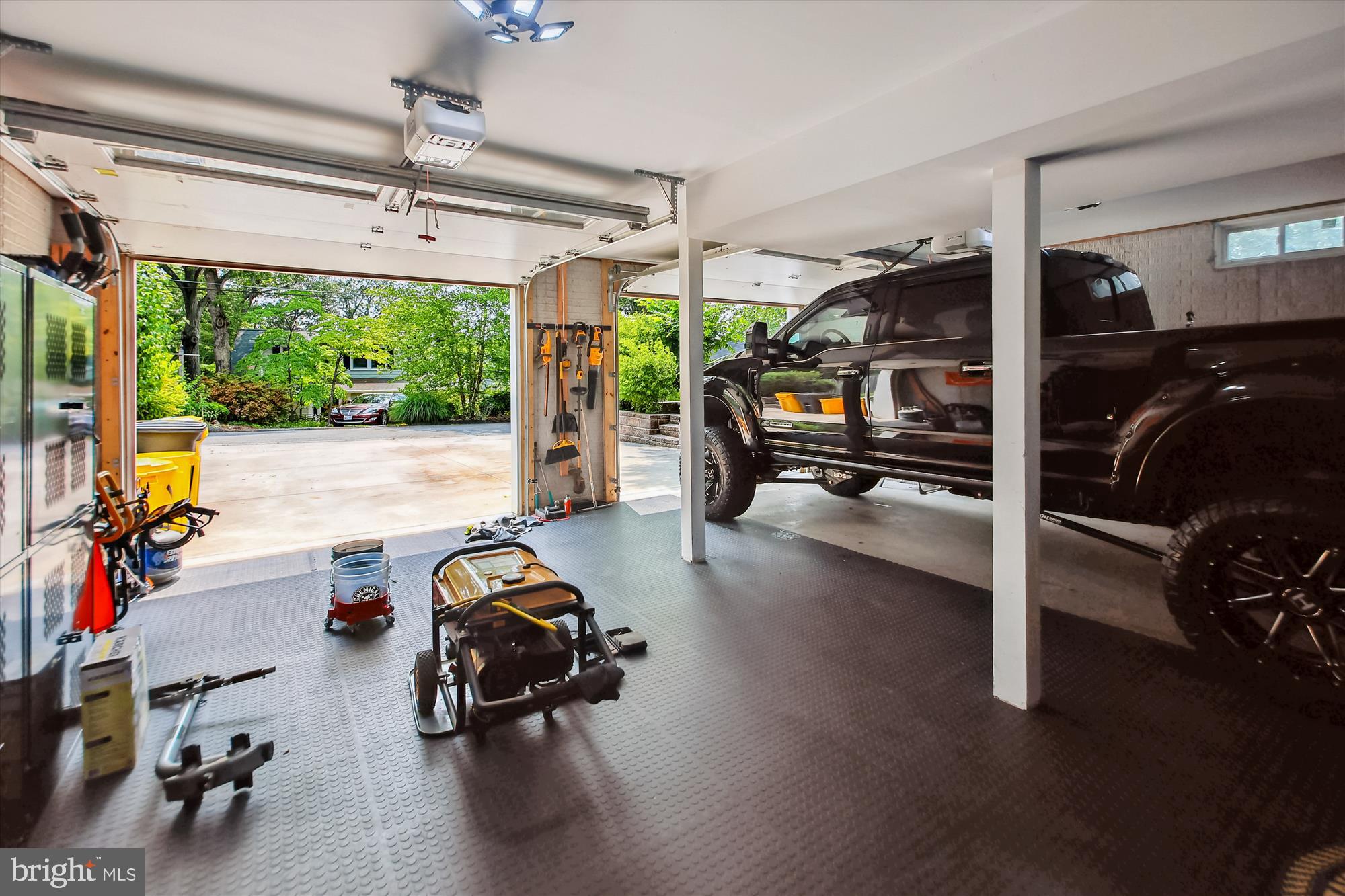 CARROLLTON MANOR - Residential Lease