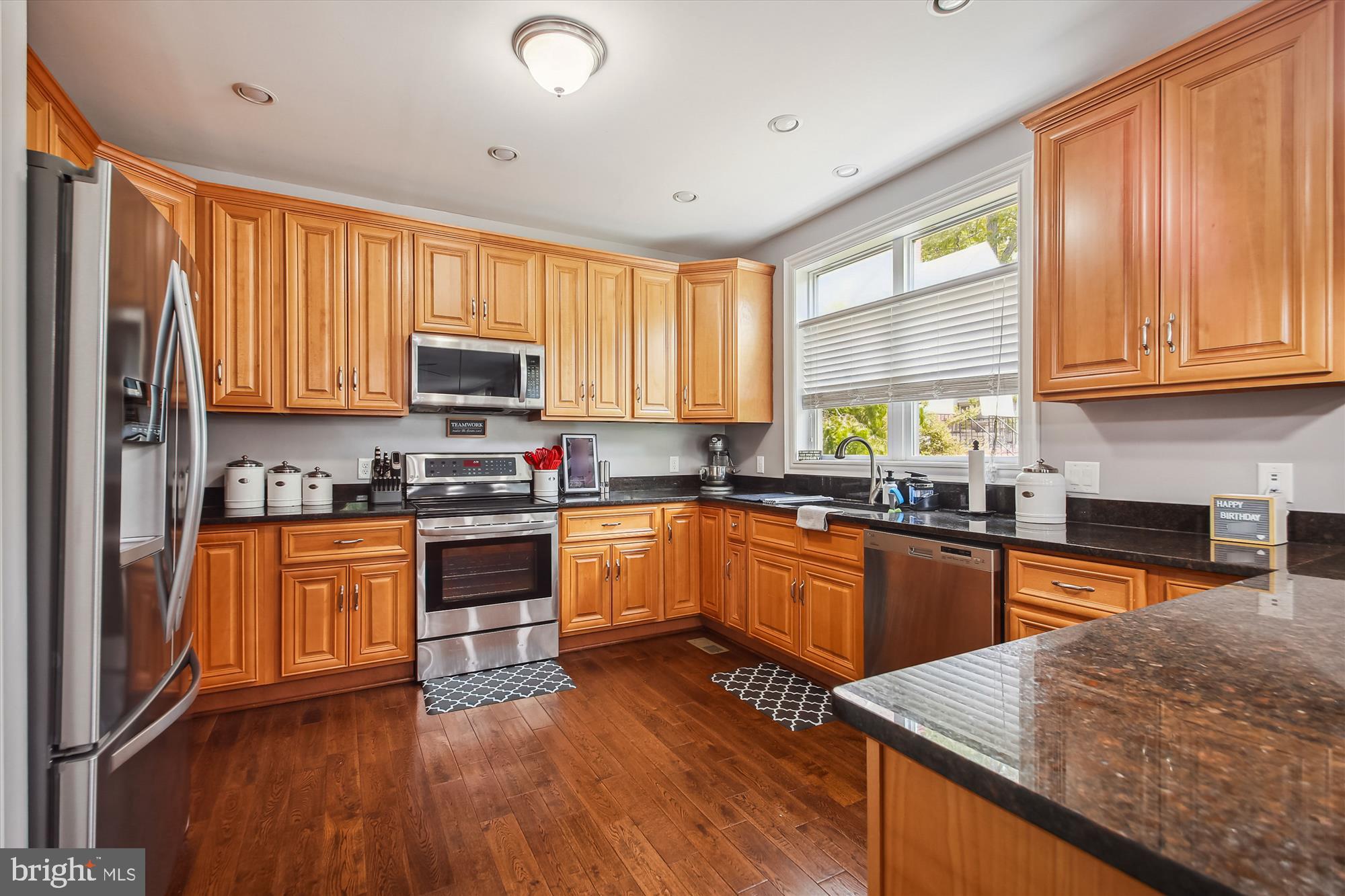 CARROLLTON MANOR - Residential Lease