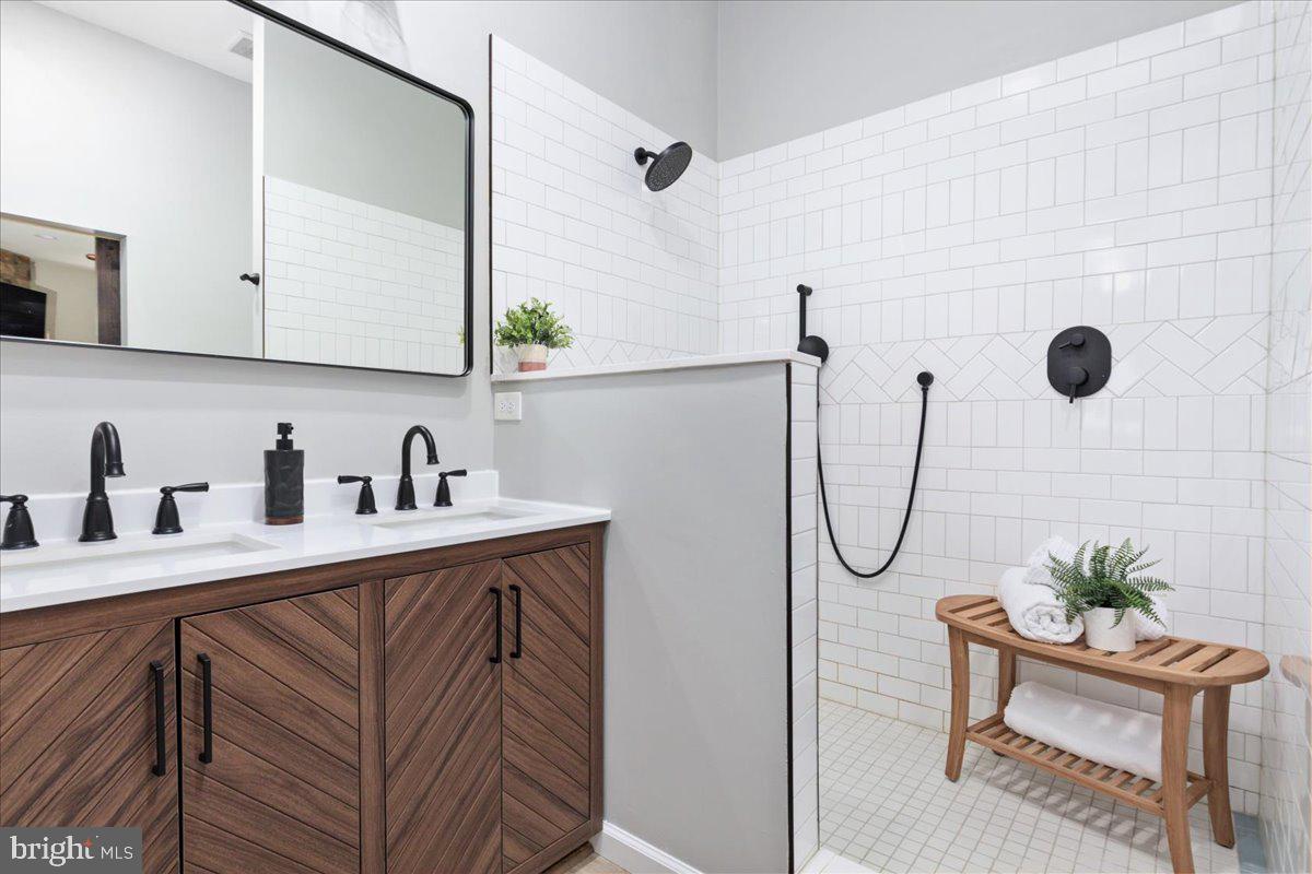 VALLEVUE - Residential