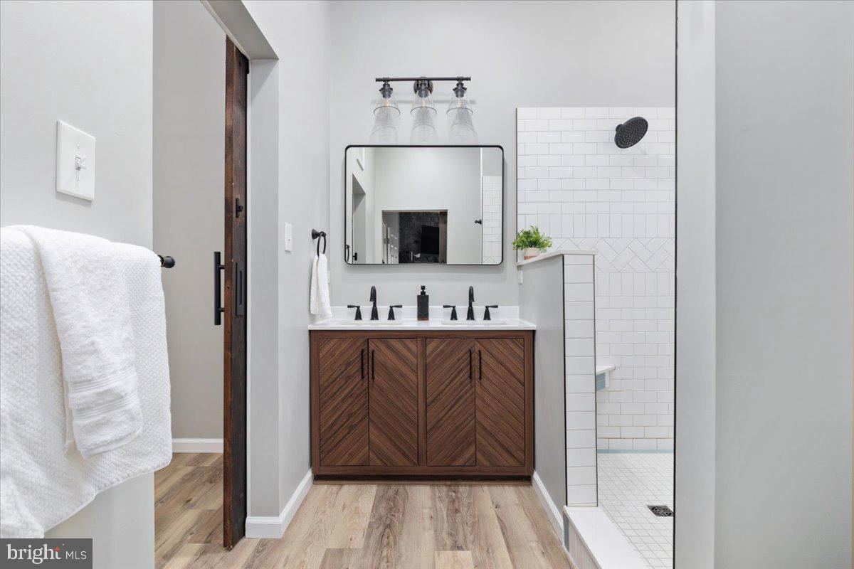 VALLEVUE - Residential