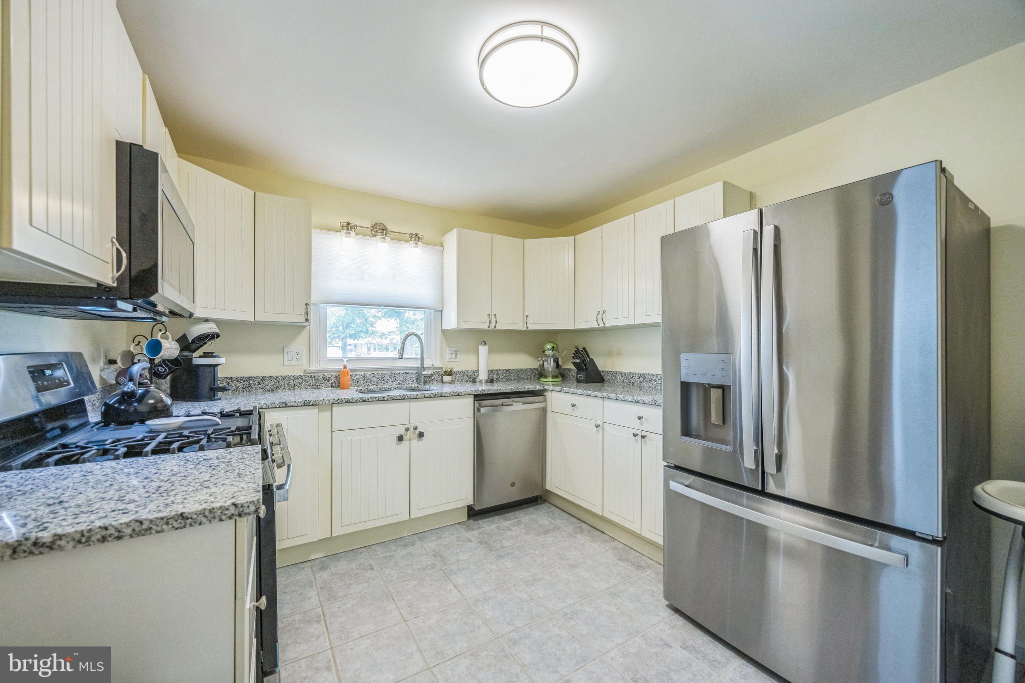 1515 BEVERLY TERRACE