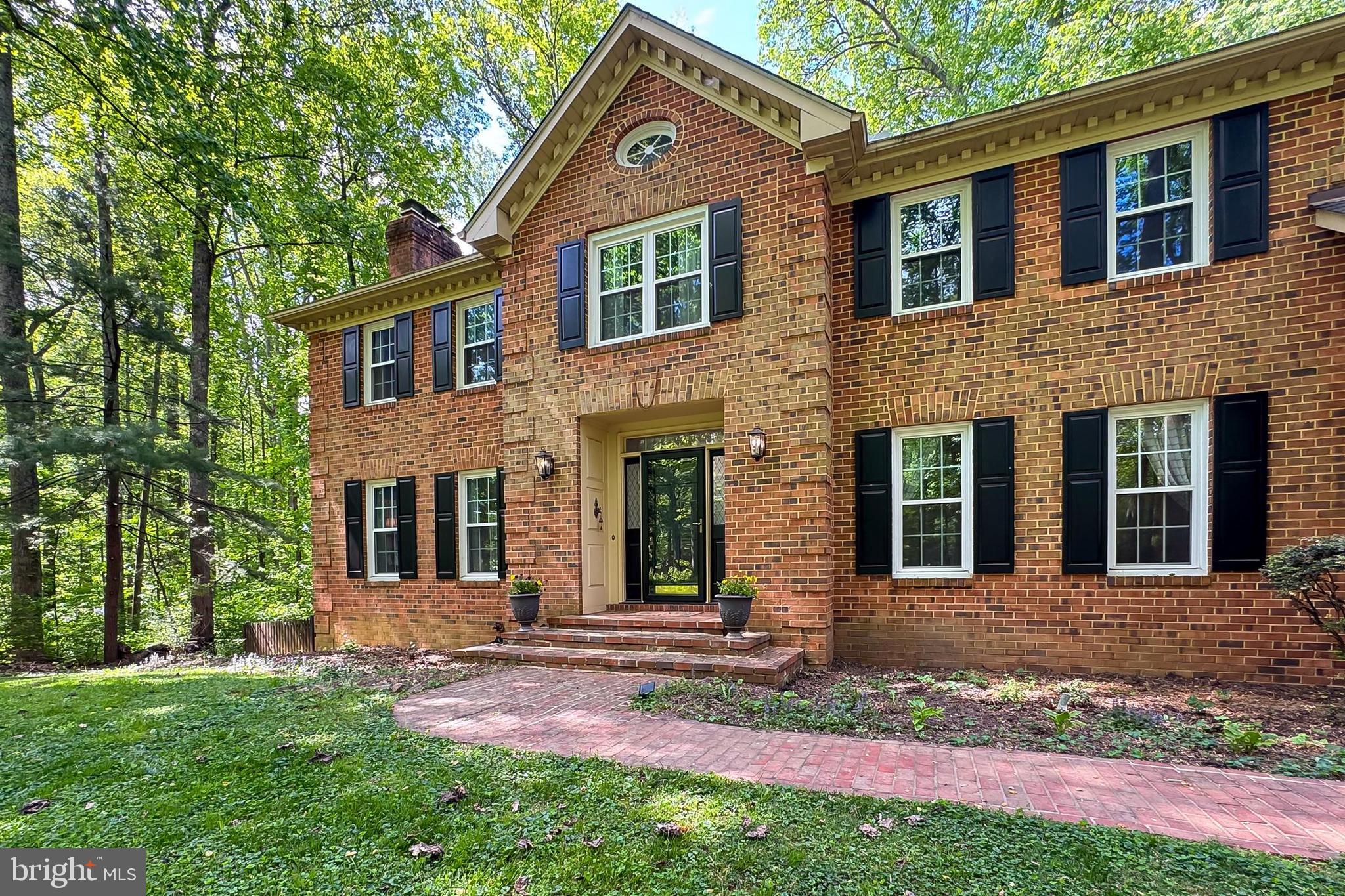 5839 WINDSOR RETREAT