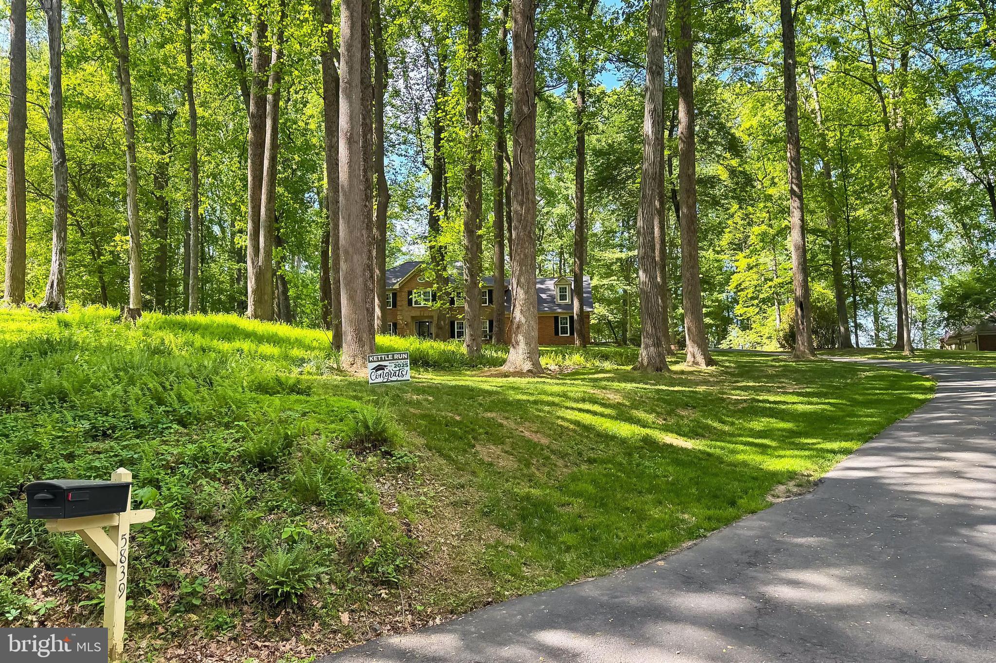 5839 WINDSOR RETREAT