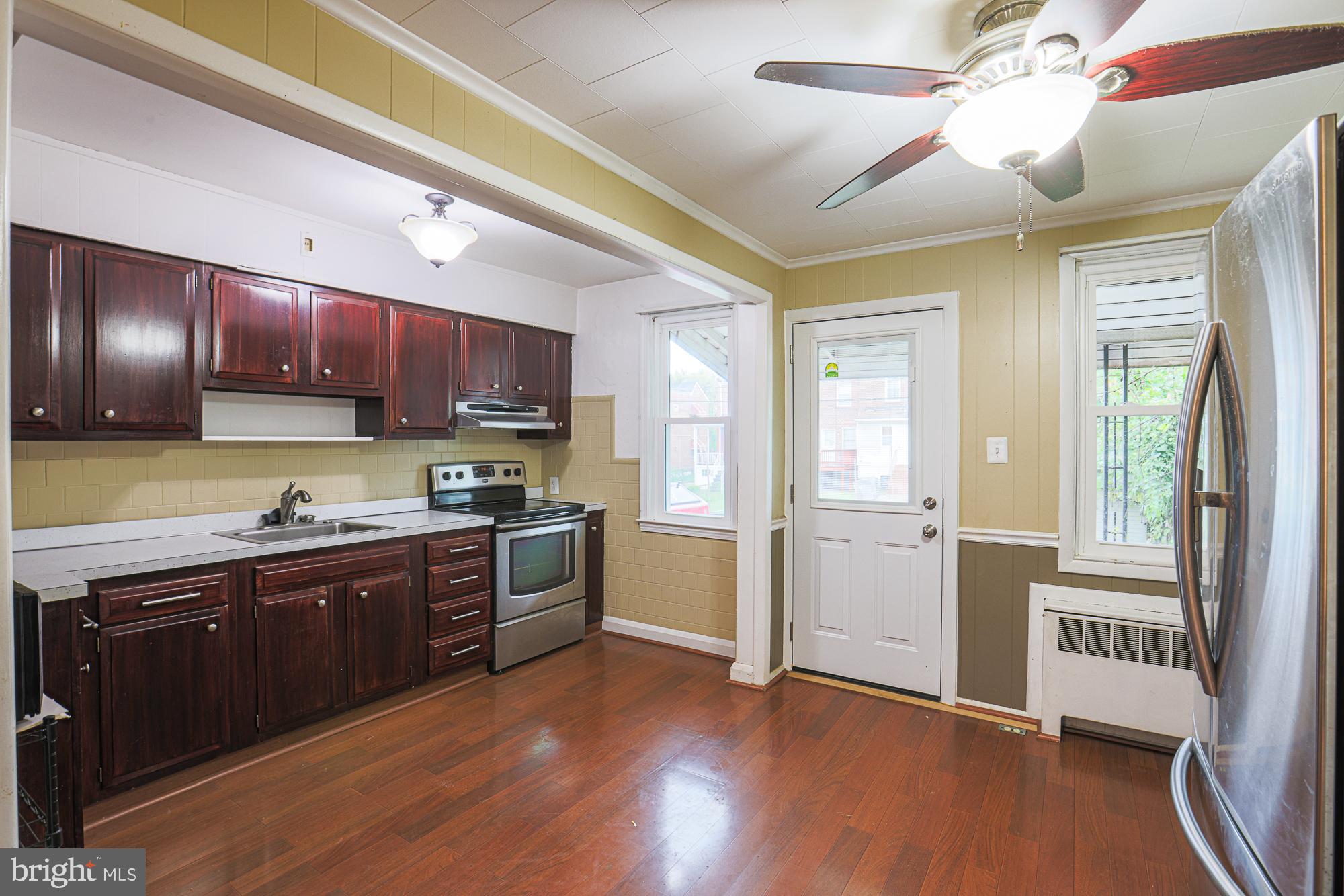 PHILADELPHIA HEIGHTS - Residential